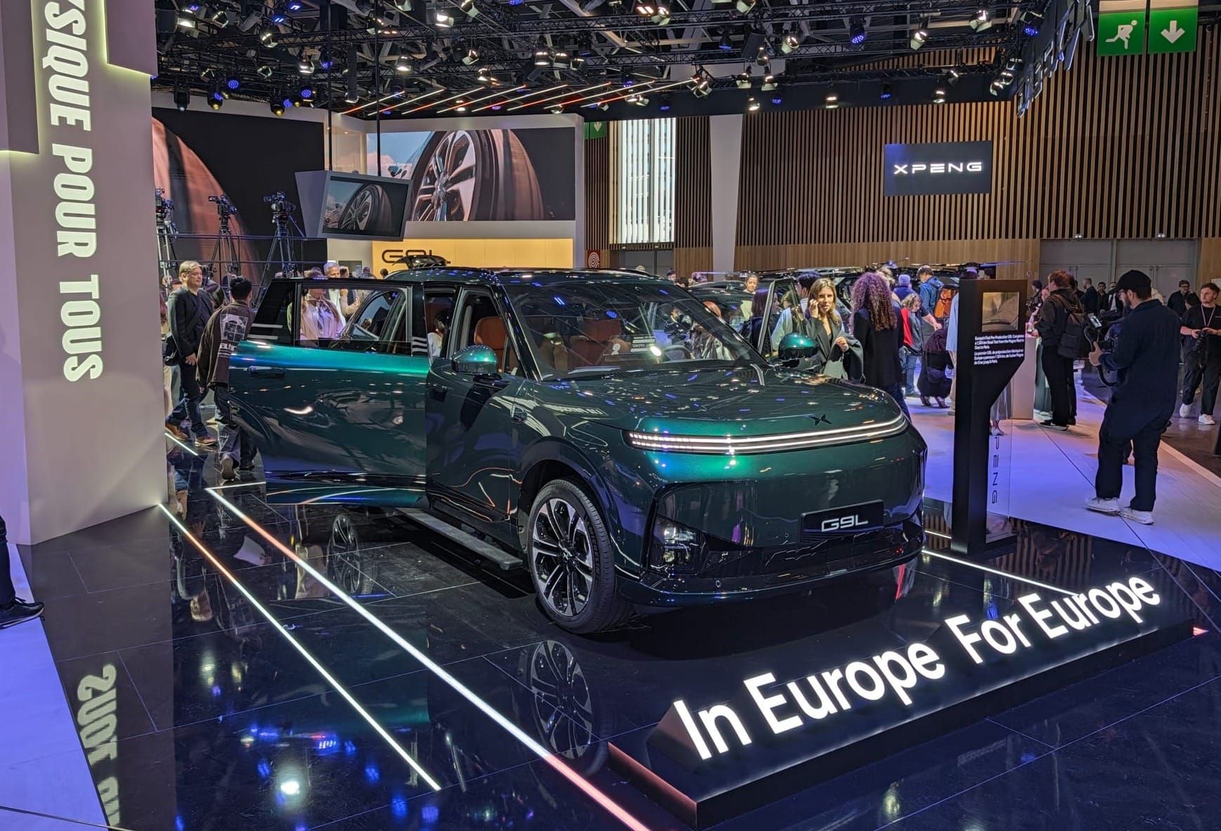 Xpeng hat auf dem Pariser Autosalon den G9L für Europa vorgestellt.