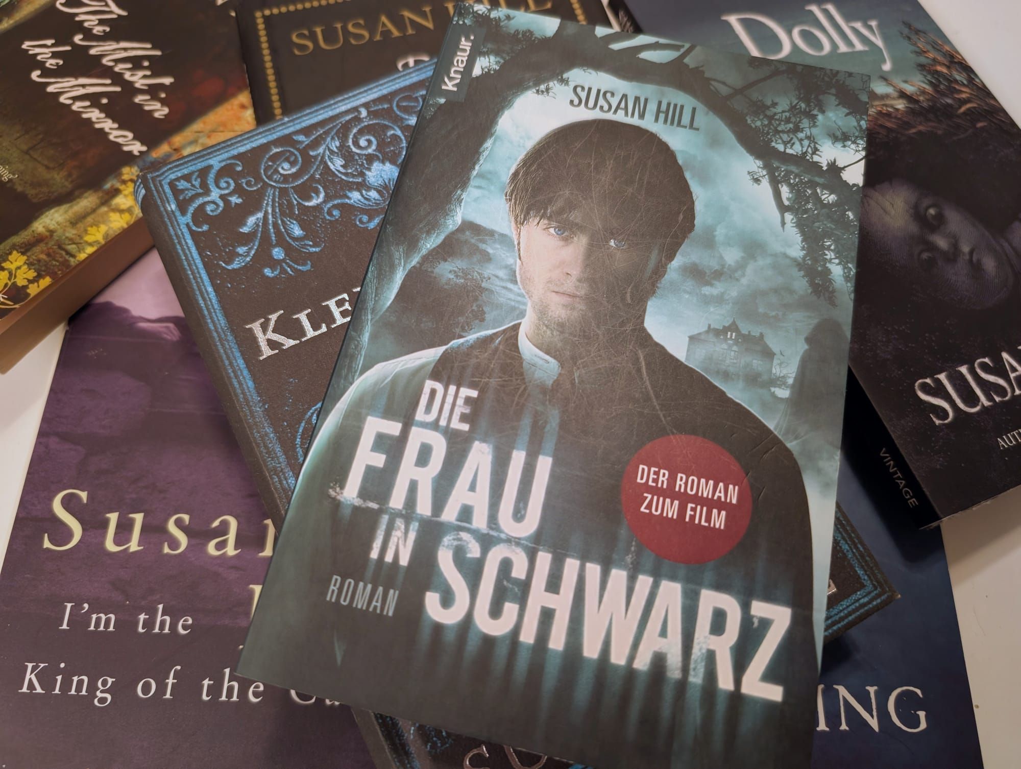 Susan Hill hat einige Horrorbücher geschrieben. «Die Frau in Schwarz» ist wohl das bekannteste Werk – dank der Verfilmungen.