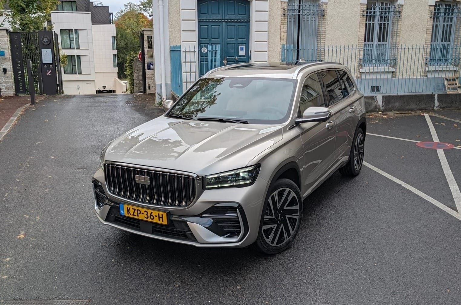 Der Geely Monjaro EM-i feierte auf dem Pariser Autosalon seine Europapremiere. 