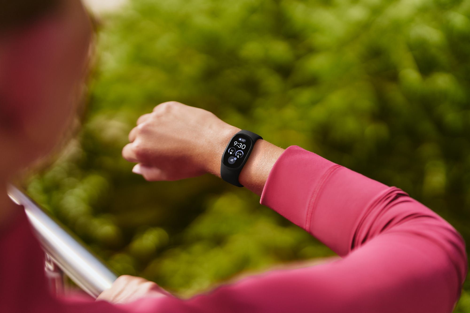 Google hat das Fitbit Edge offiziell vorgestellt. 