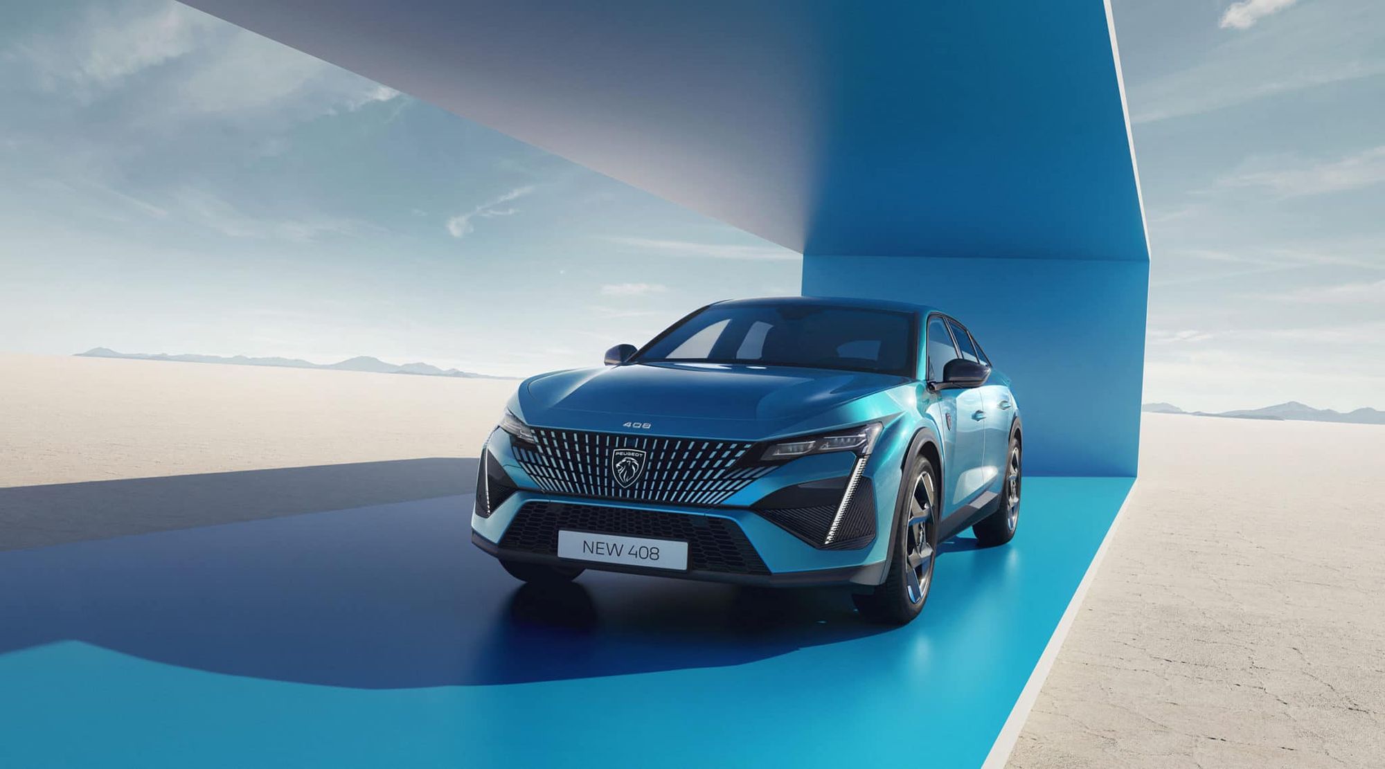 Der Peugeot 408 PHEV in Blau