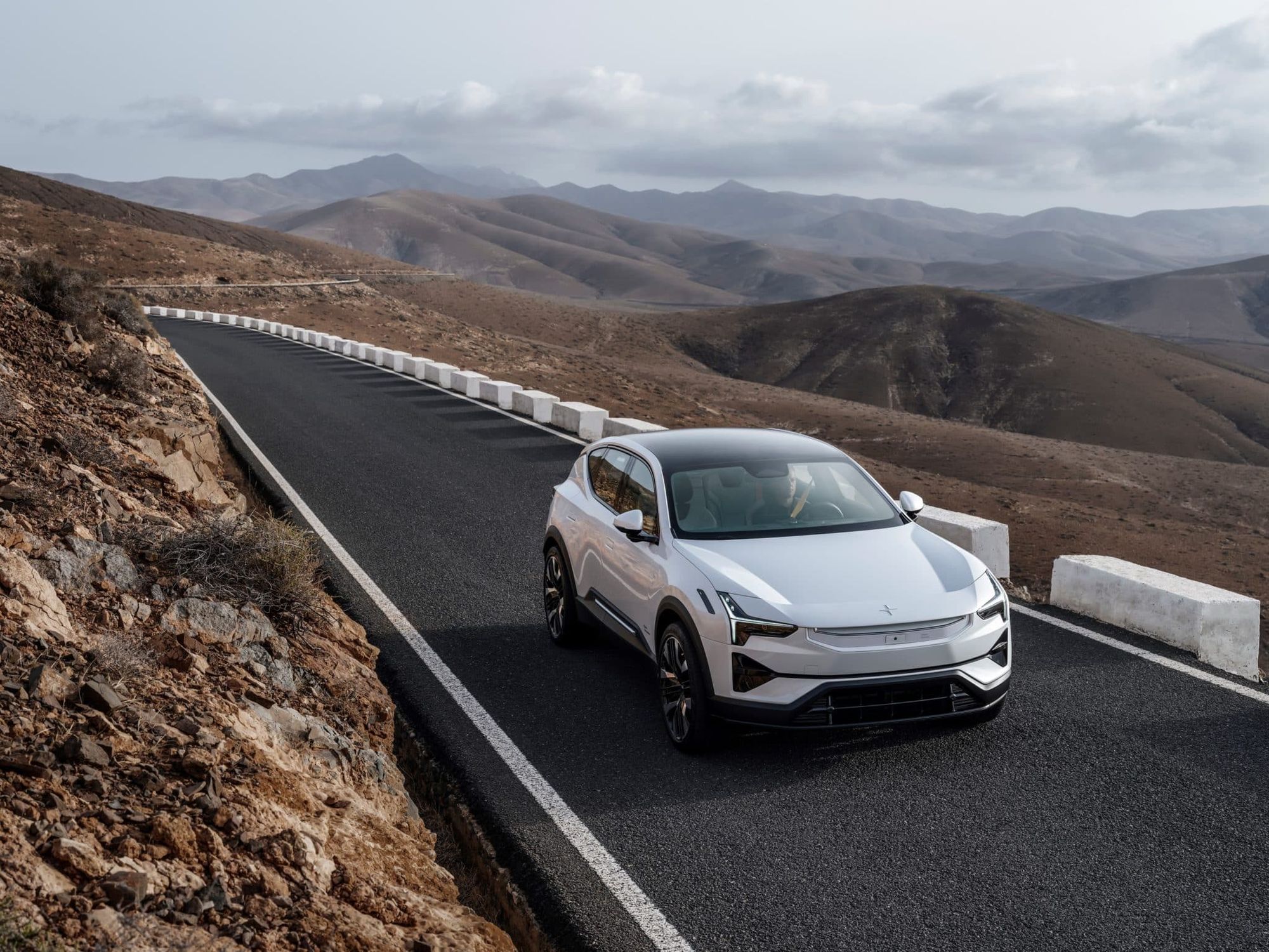 Polestar 3 auf Landstrasse