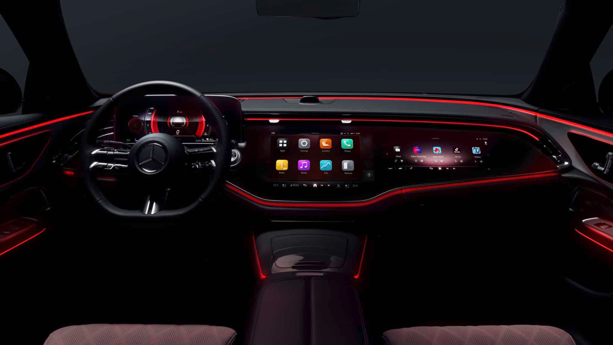 Mercedes-Benz E-Klasse | 2023: Individualisierbares UI-Design: klassisch oder sportlich. ( Displayinhalt kann von Serienstand