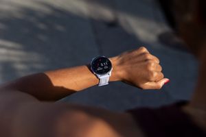 Garmin Forerunner 70 offiziell: Neue Laufuhr erhält AMOLED-Display