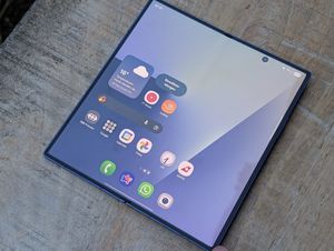Galaxy Z Fold 8 Wide im Leak: Dummy zeigt neuen Formfaktor