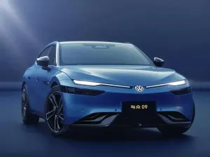 VW ID. Unyx 09: Diese Elektro-Limousine lädt 250 Kilometer in fünf Minuten nach