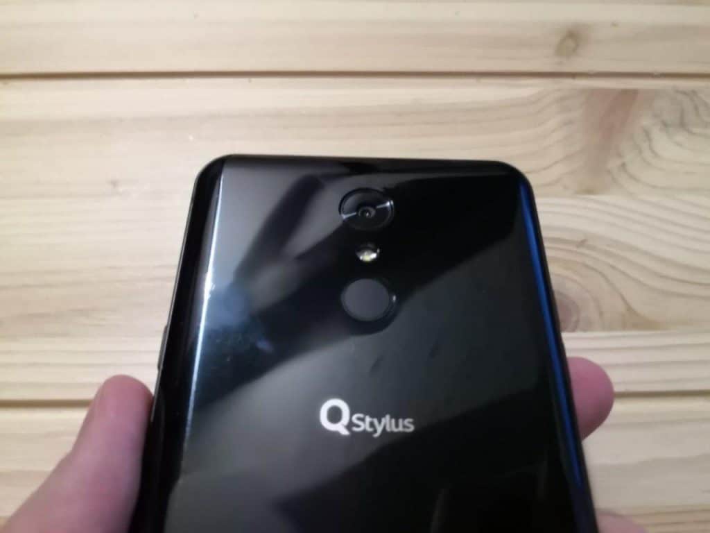 Smartphone LG Q Stylus Test/Review