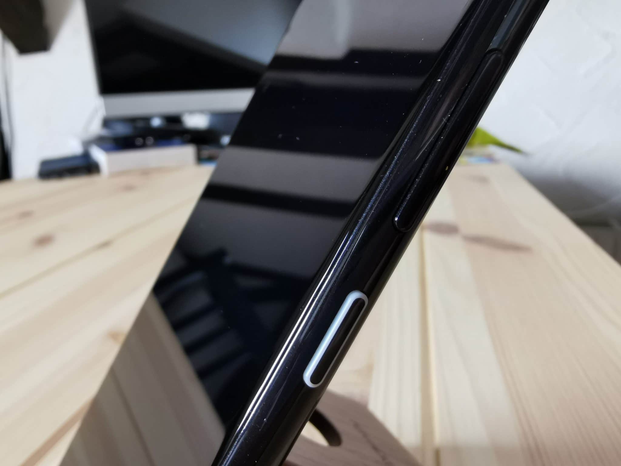 Nokia 4.2 Hands-On Google Assistant Button