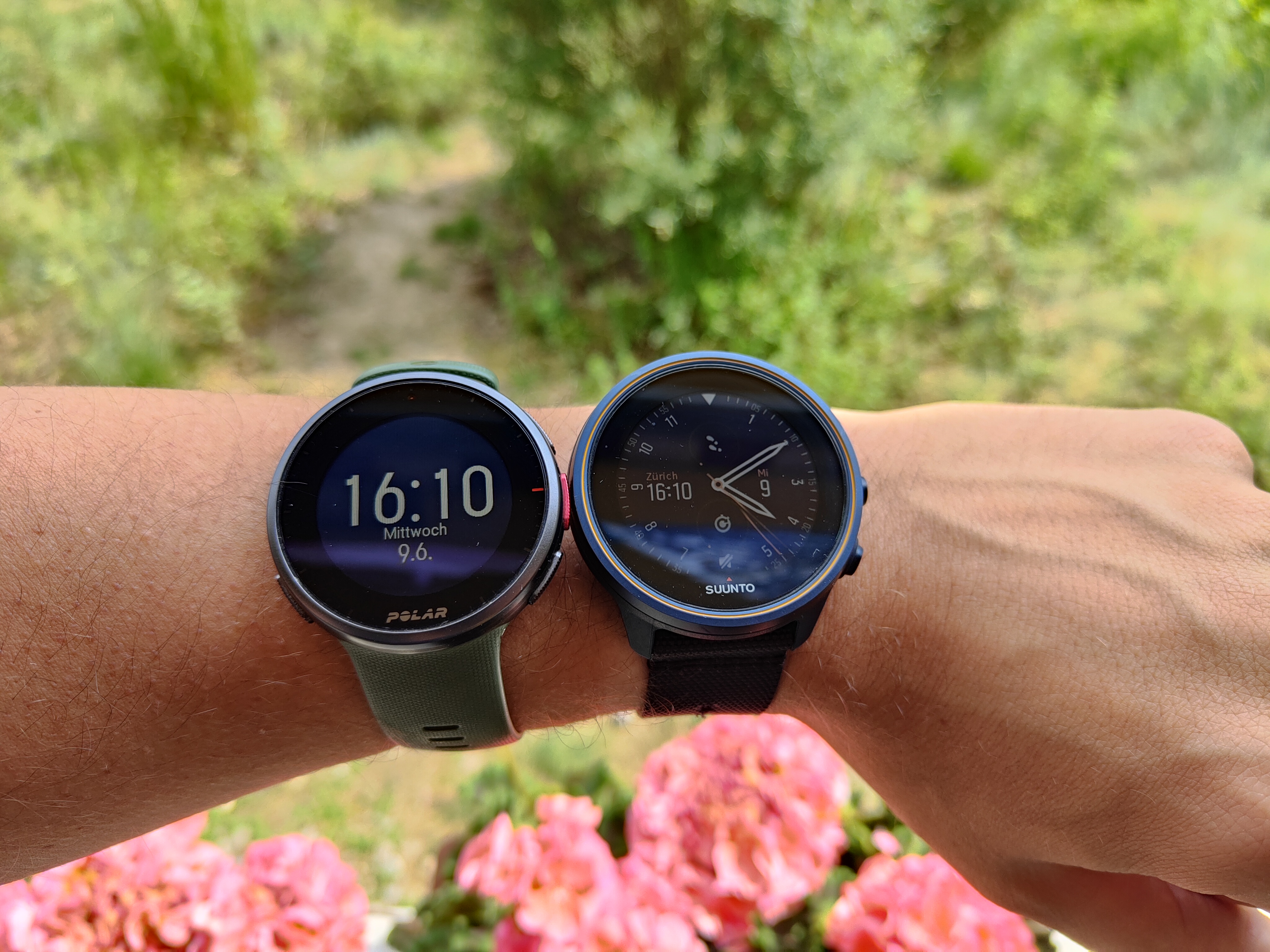 Suunto 9 Baro Titanium im Vergleich mit der Polar Vantage V2