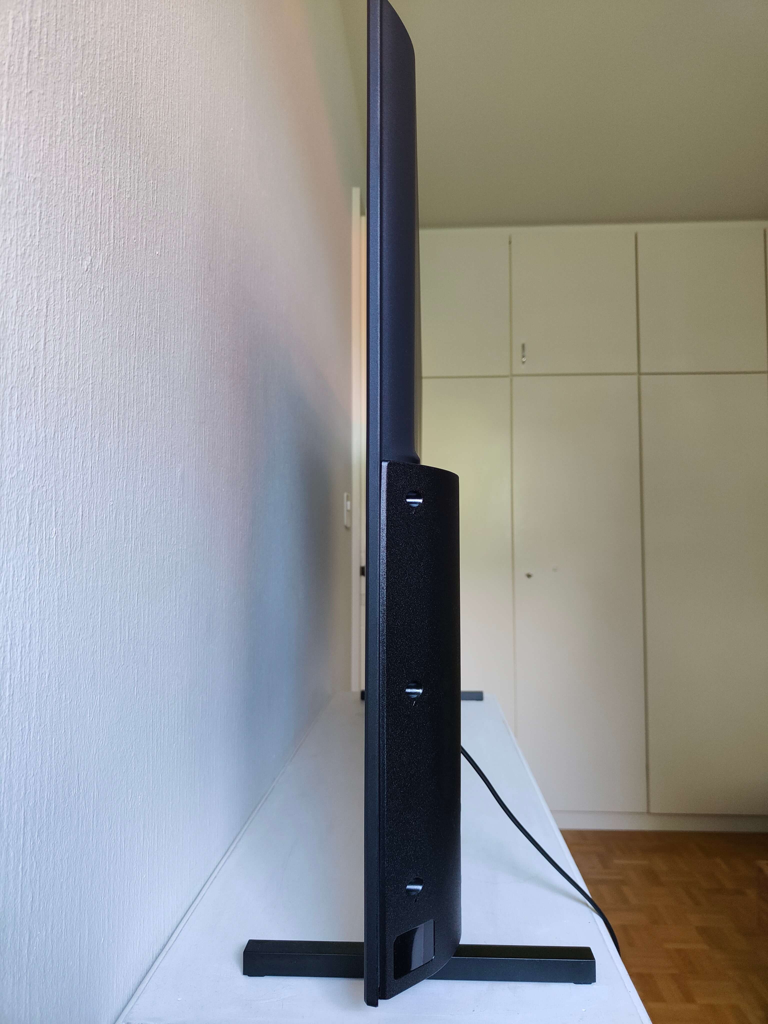 Panasonic TX-50JXW834 Design.