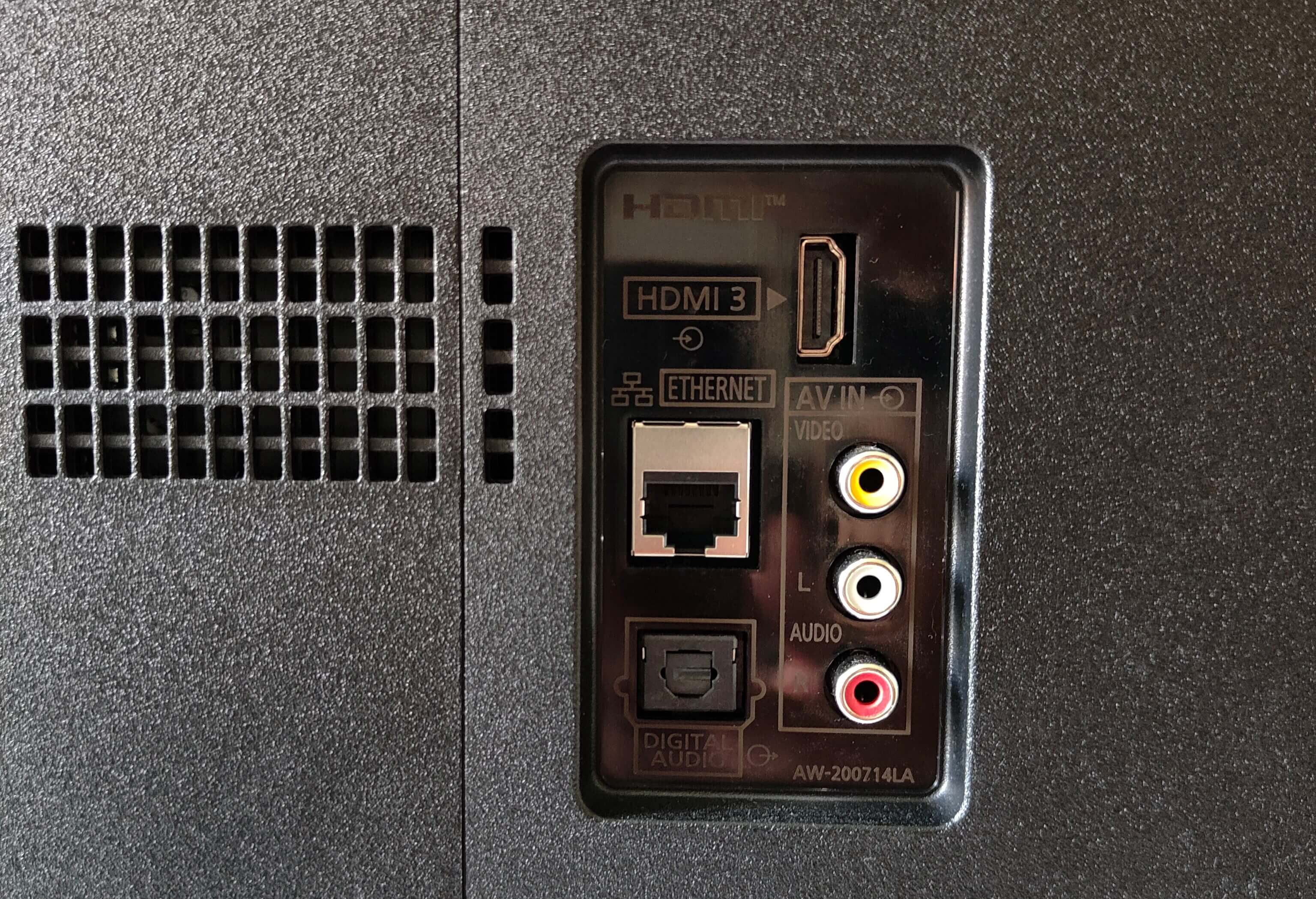 Panasonic TX-50JXW834 Anschlüsse.
