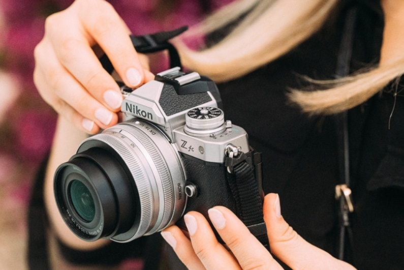 NIKKOR Z DX 16–50 mm 1:3,5–6,3 VR (Silber)