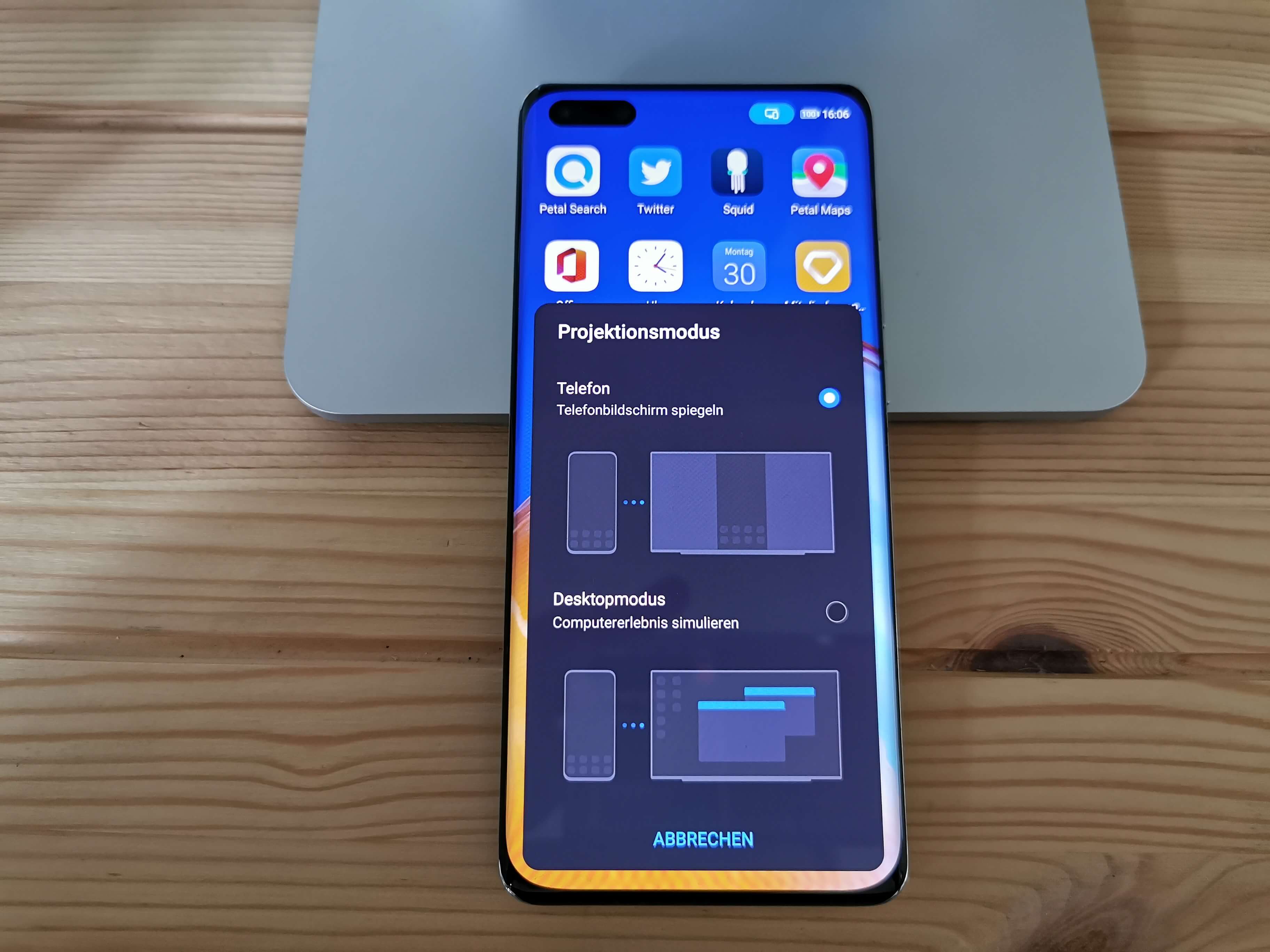 Huawei MateView im Test: Desktopmodus mit dem Huawei P40 Pro.