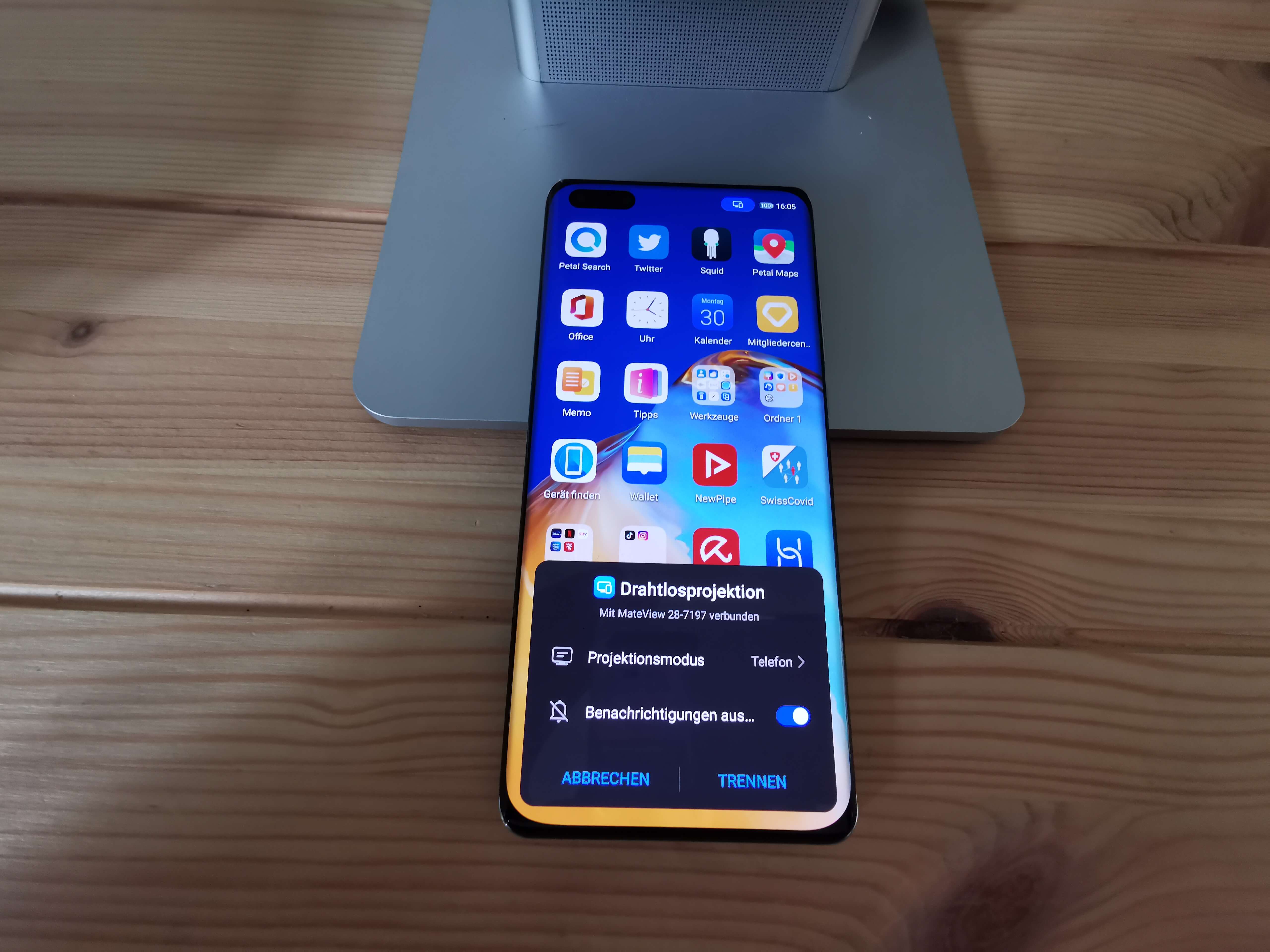 Huawei MateView im Test: Desktopmodus mit dem Huawei P40 Pro.