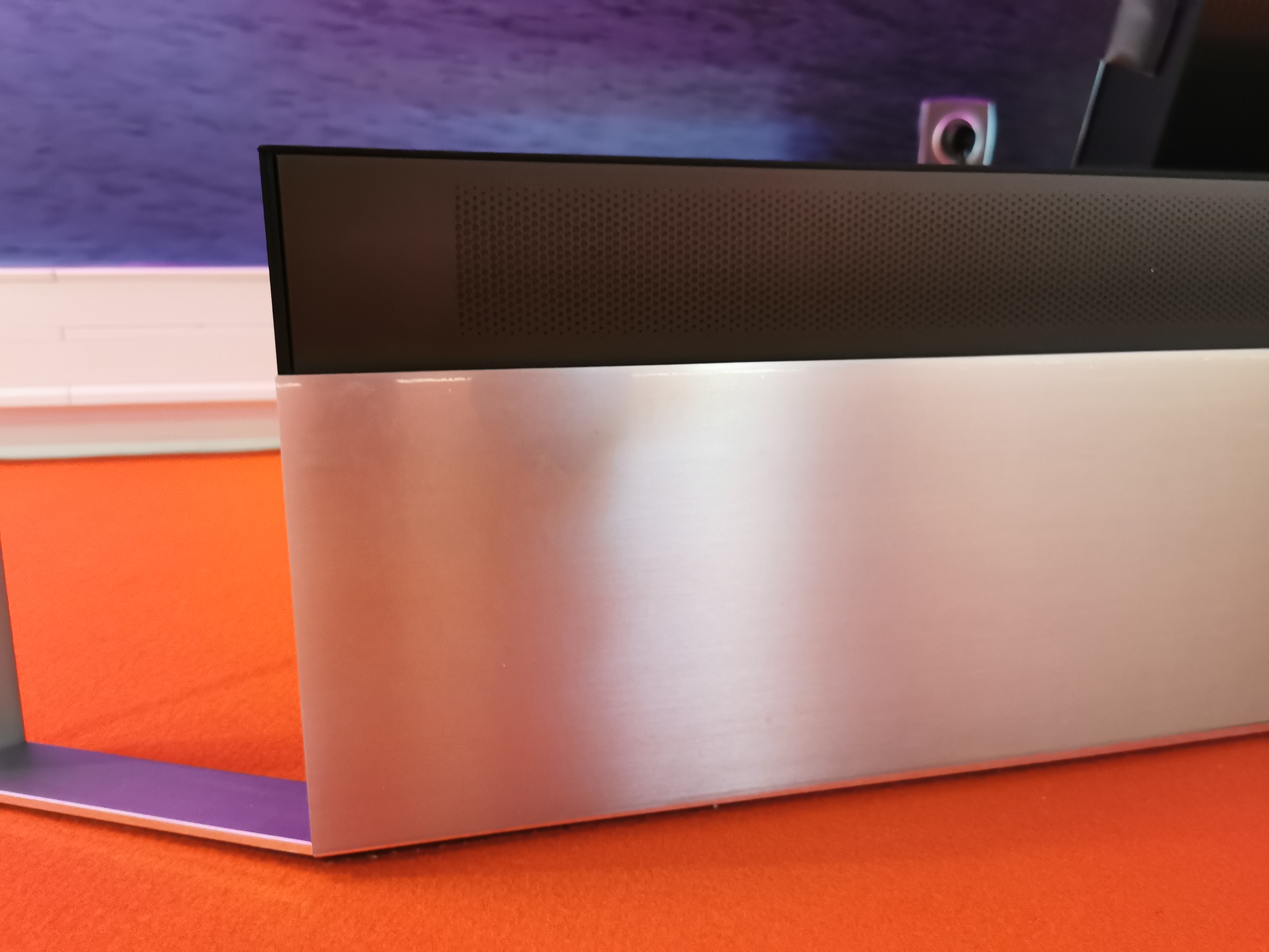 Die Soundbar des TCL X92 Pro liefert 60 Watt.