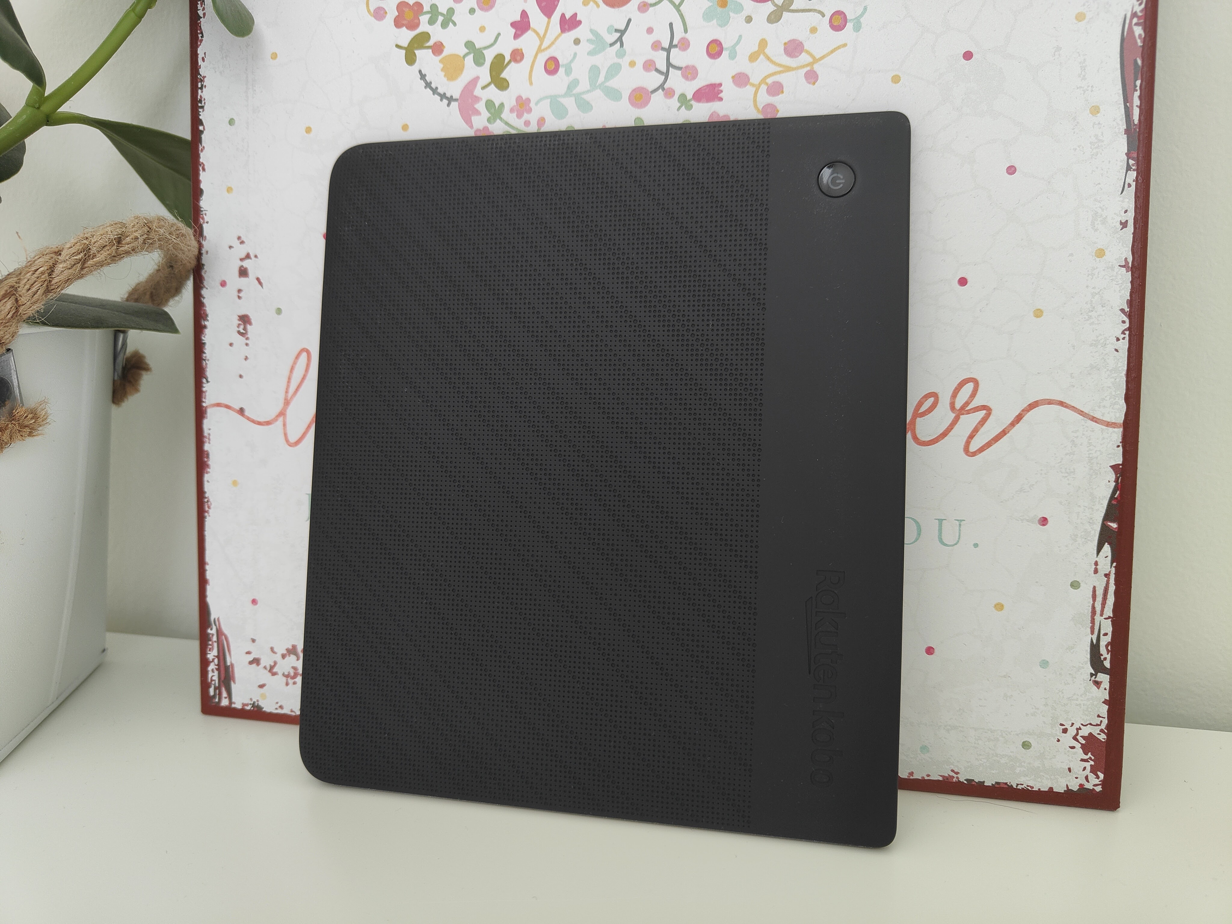 Power-Button auf der Rückseite