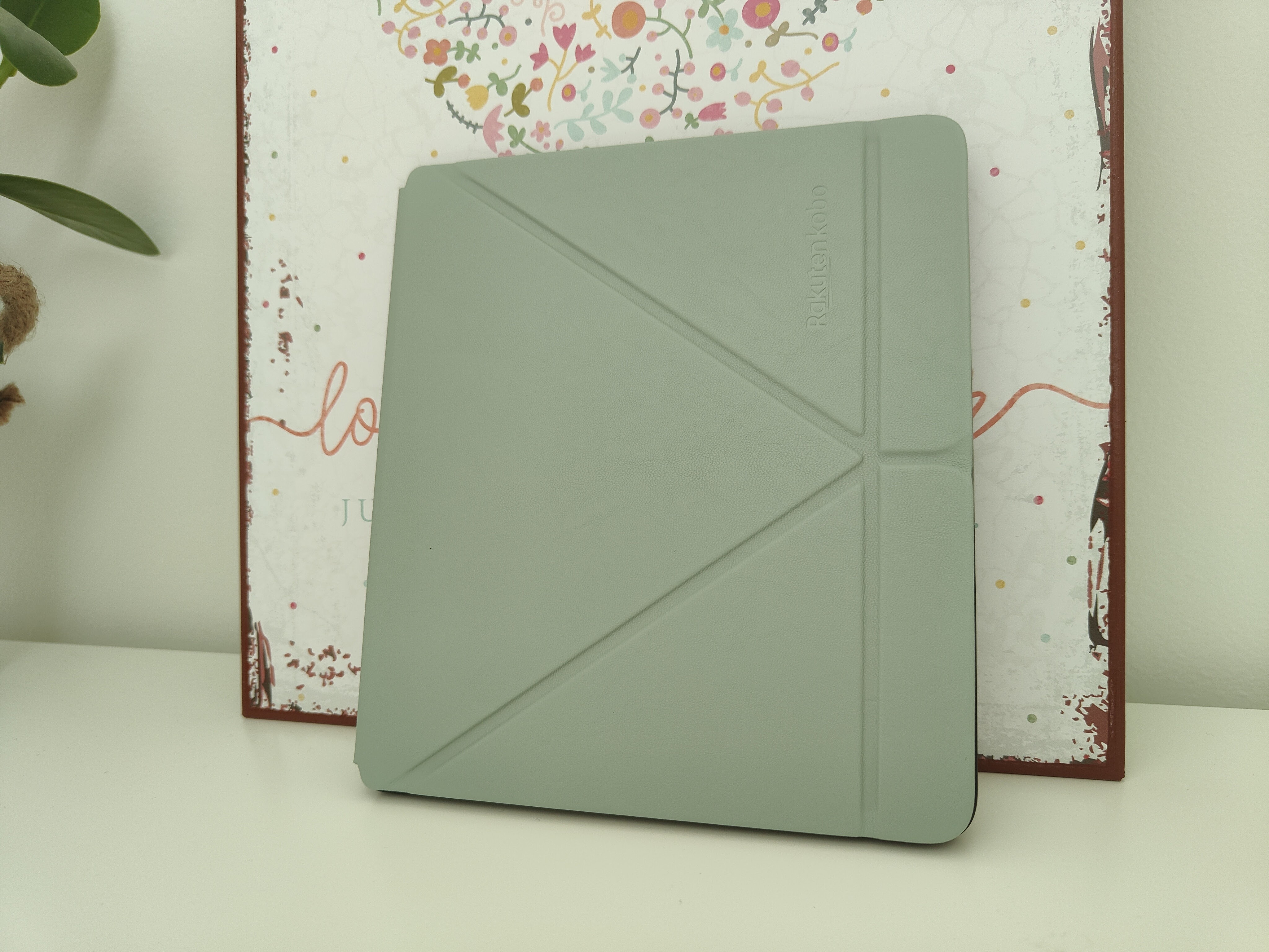 Kobo Sage mit SleepCover