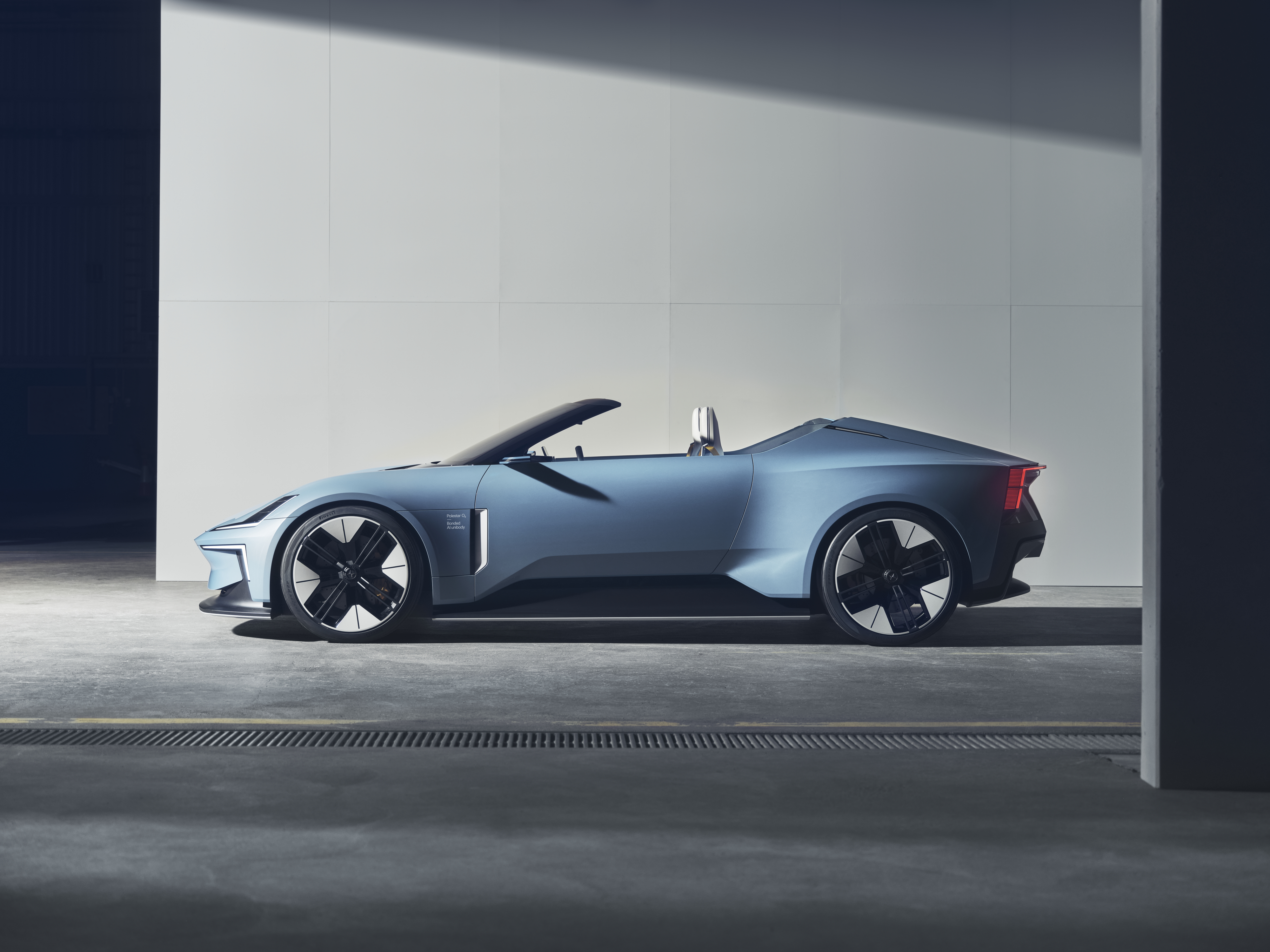 Seitenansicht Polestar O2