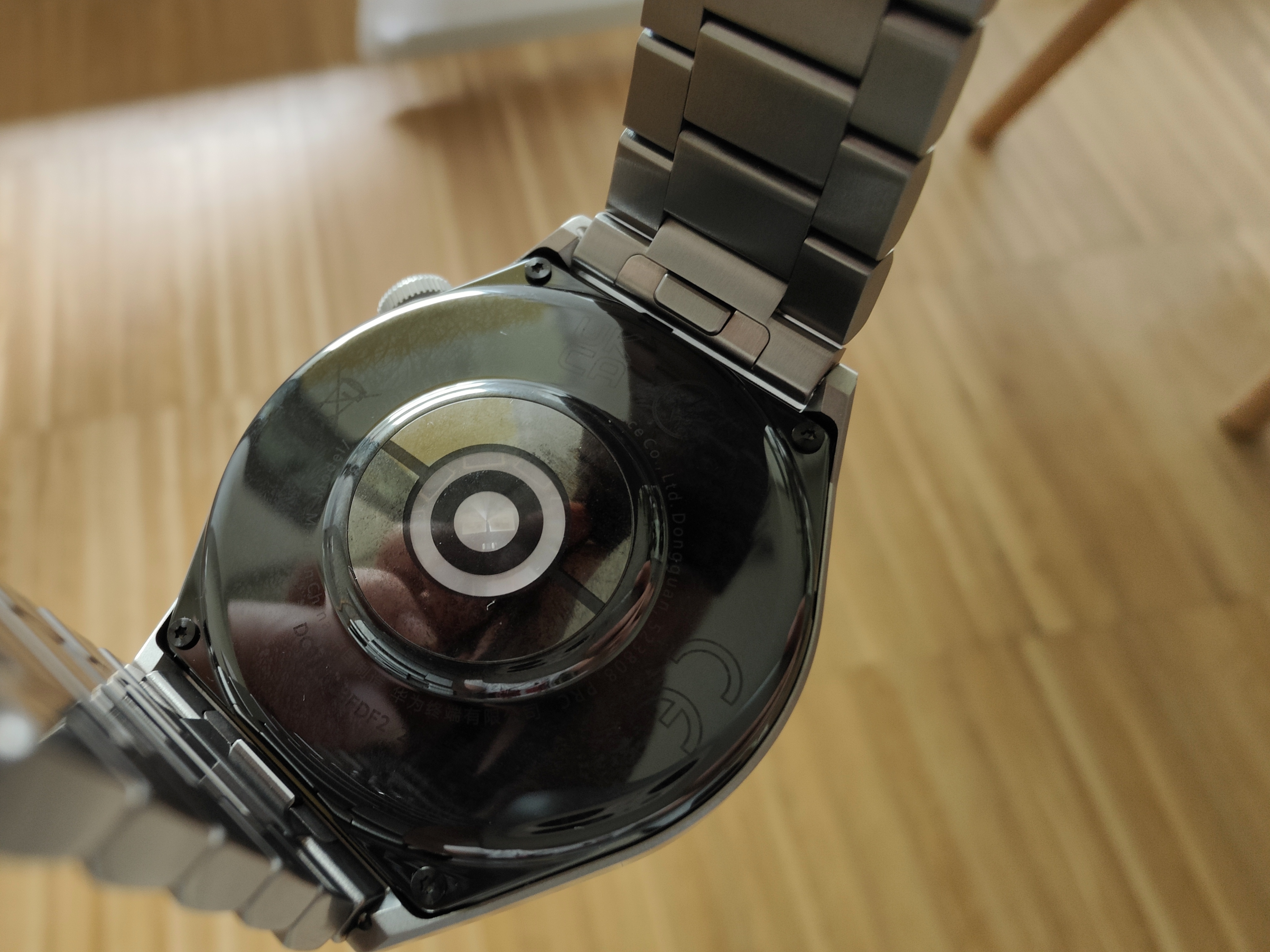 Huawei Watch GT 3 Pro der Herzfrequenzsensor