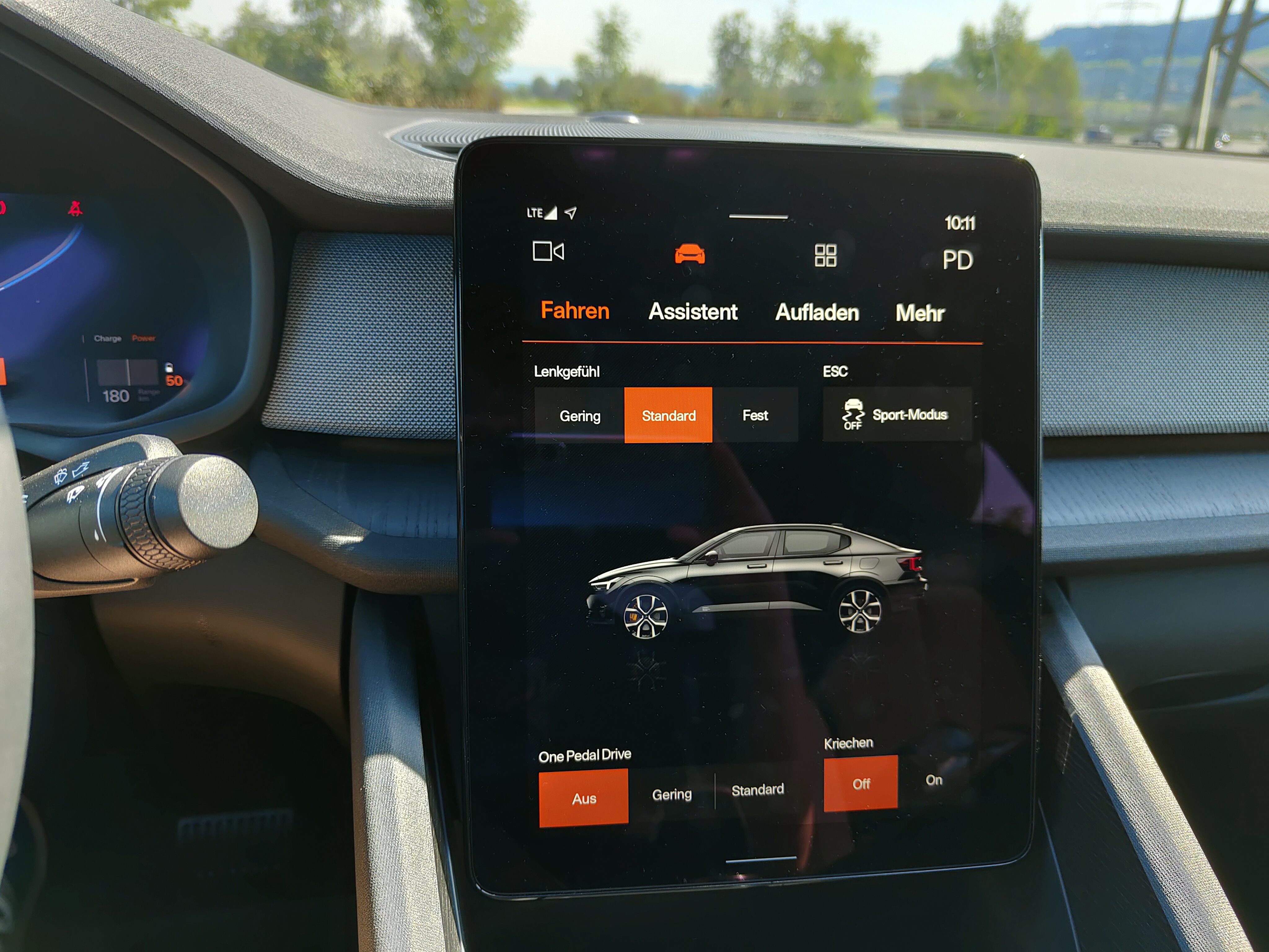 Polestar 2 Standard Range Single Motor im ausführlichen Test: Einstellungen und Software.