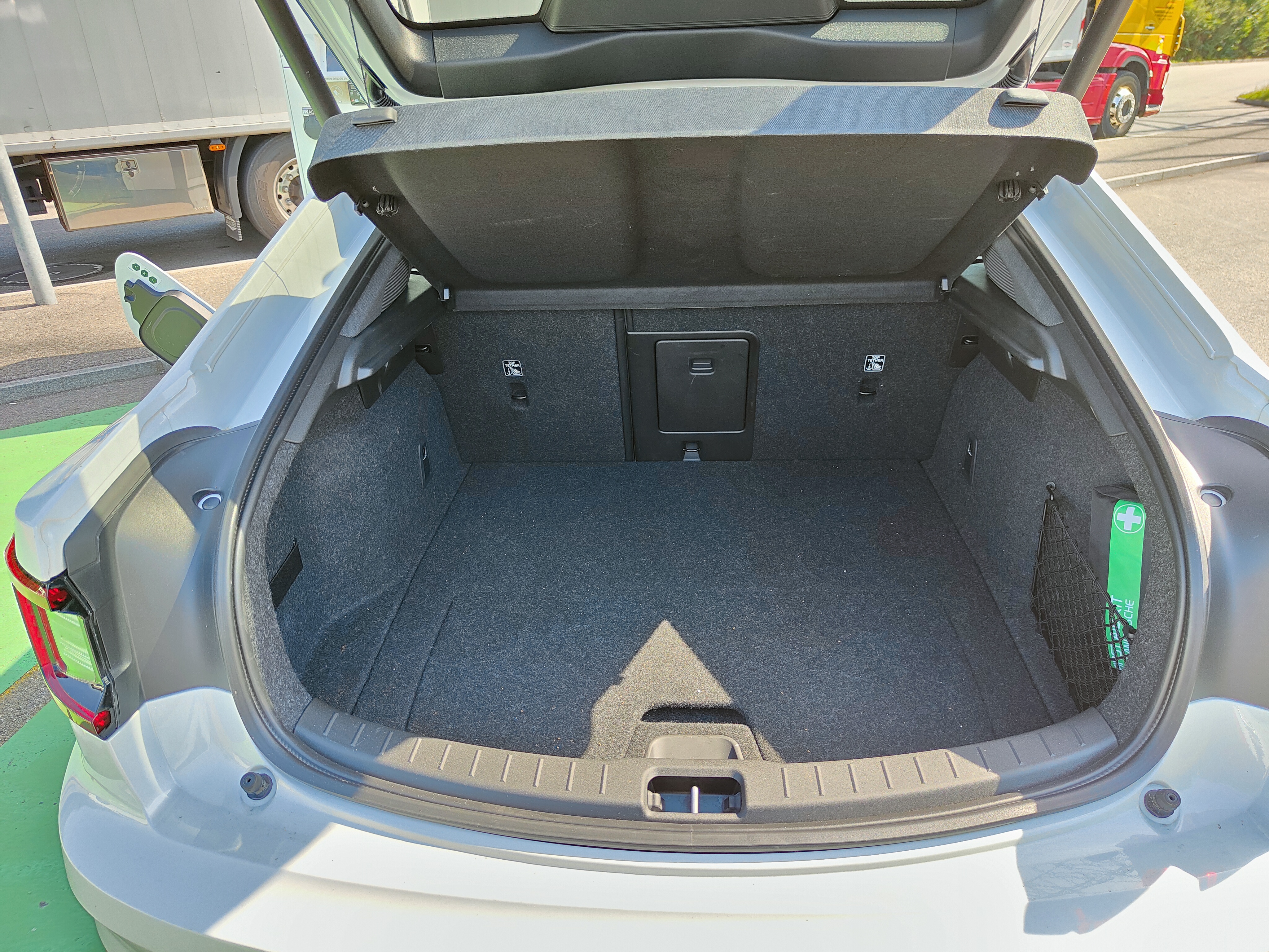 Polestar 2 Standard Range Single Motor im ausführlichen Test: Fassungsvermögen des Kofferraums.