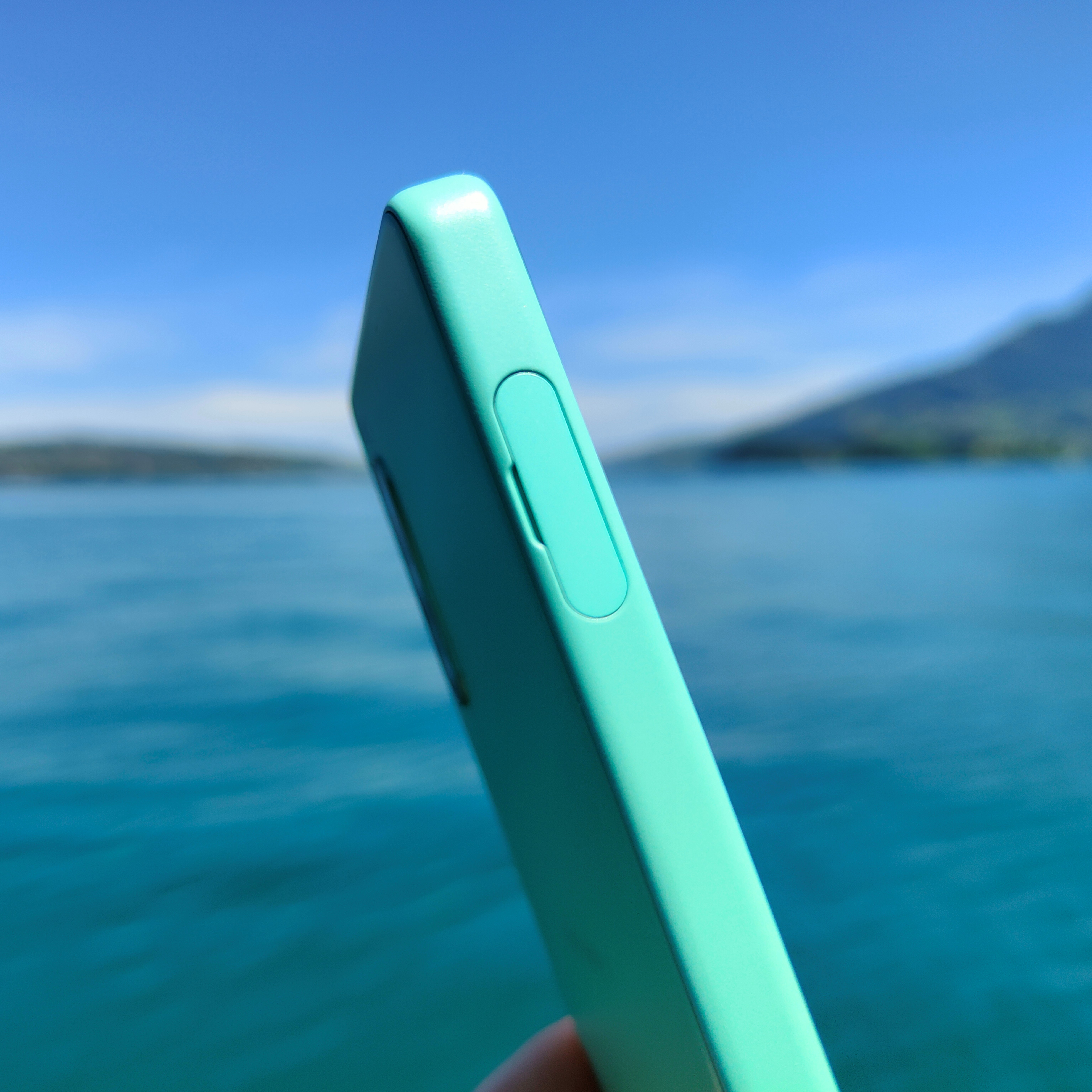 Sony Xperia 10 IV Test: SIM-Karteneinschub und Speichererweiterung.