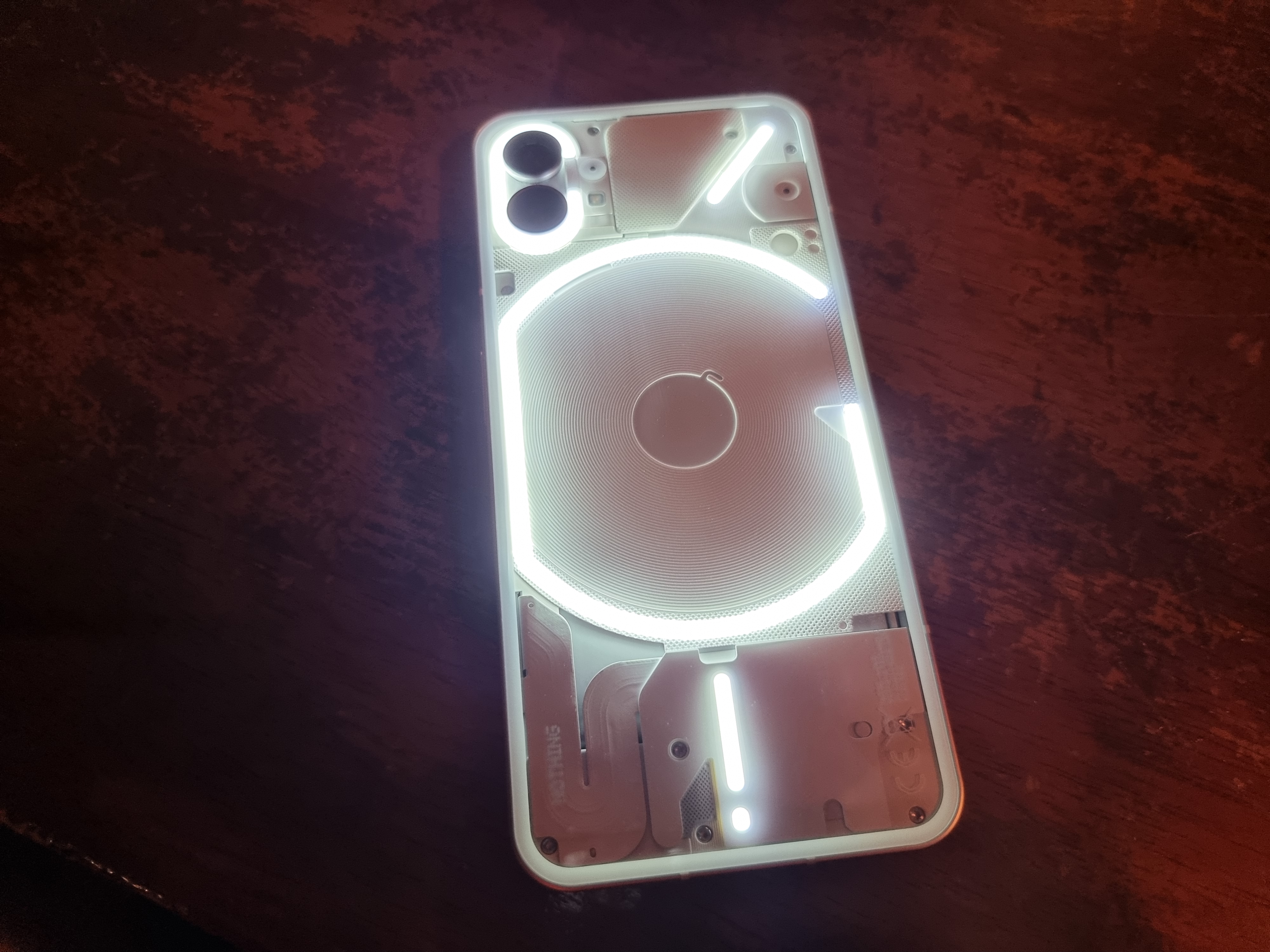 Nothing Phone 1 in der weissen Version