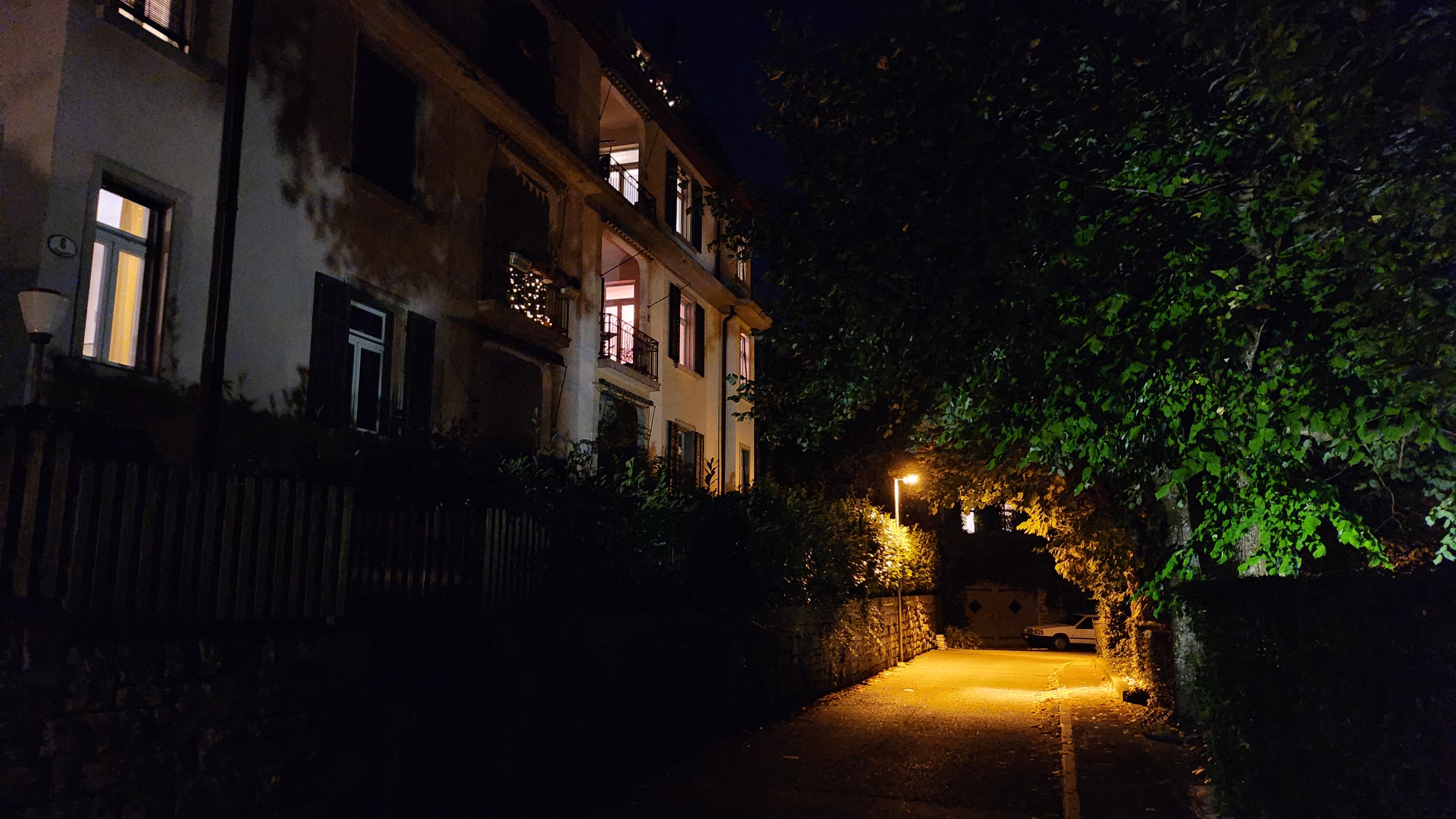 Galaxy Z Flip 4: So gut sind Fotos bei Nacht.