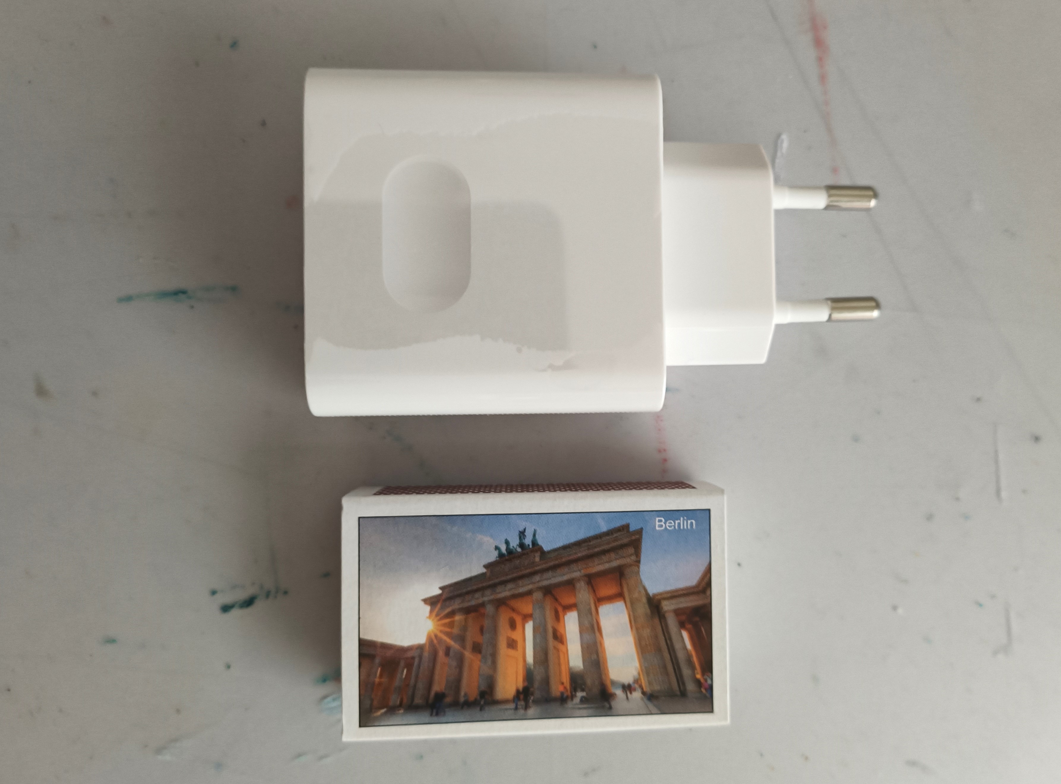 Huawei MateBook D 2022 im Test: Laden und Akkulaufzeit.