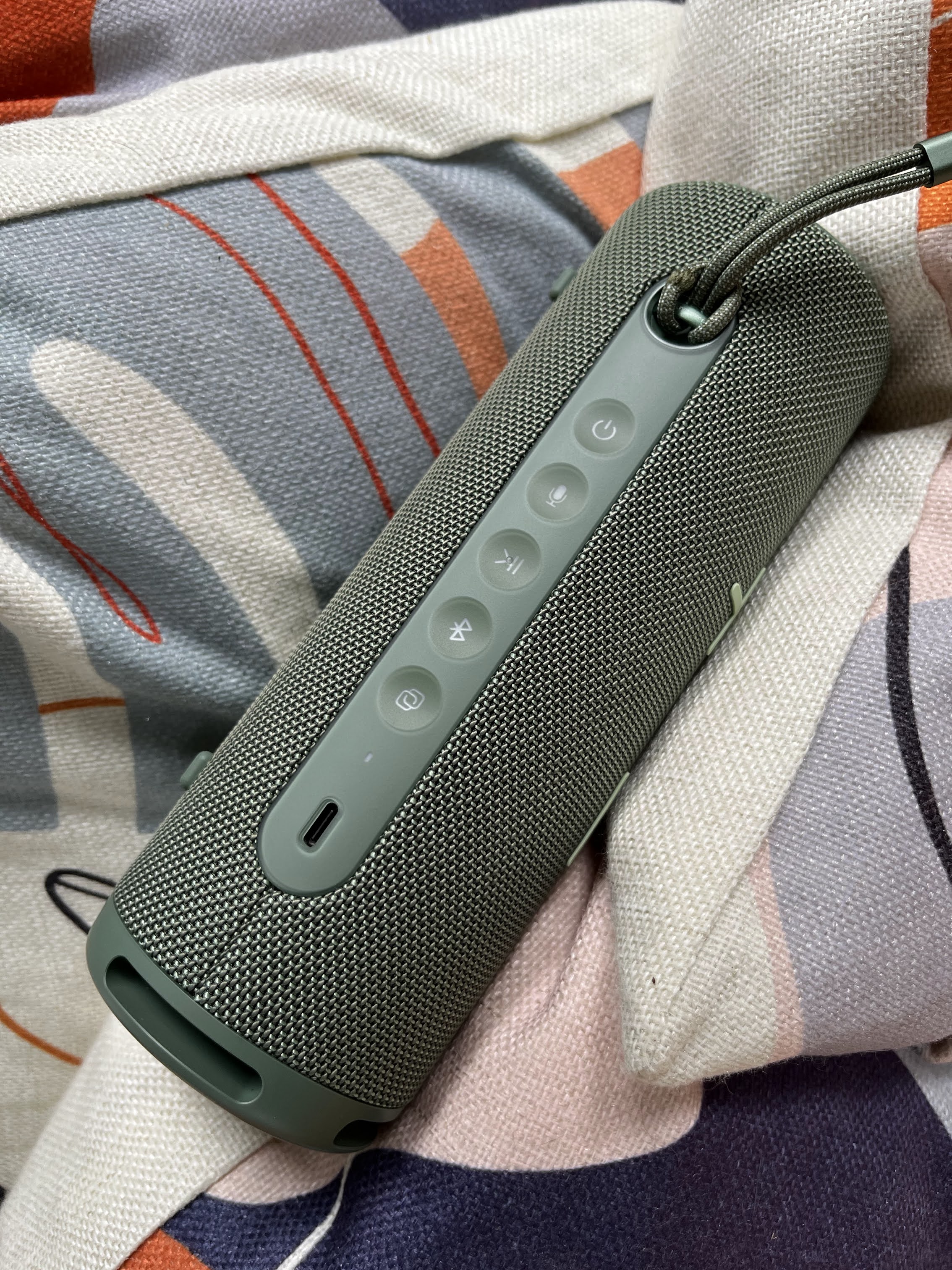 Huawei Sound Joy Test: Die Tasten und Bluetooth.