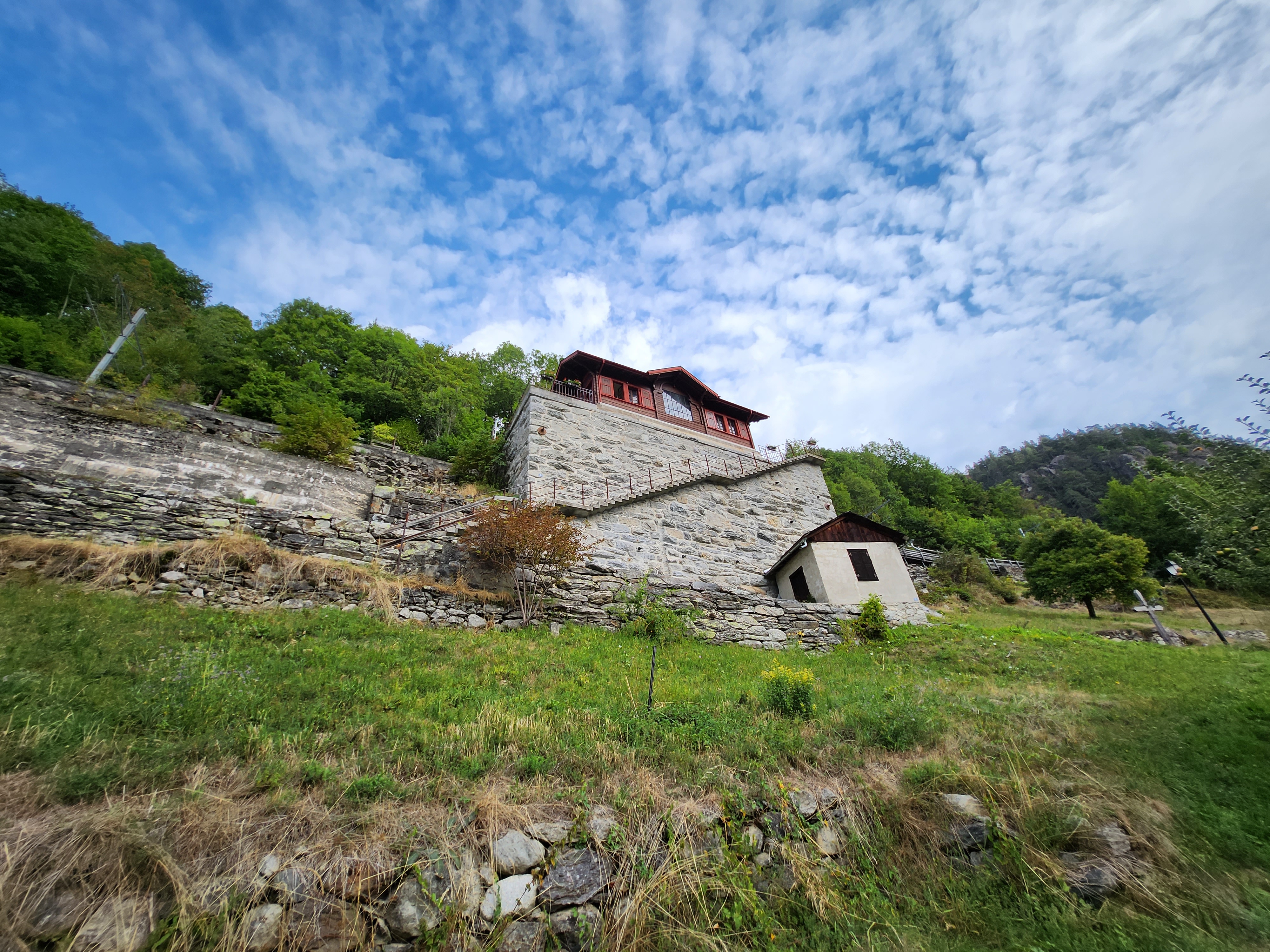 Samsung Galaxy Z Flip 4 Kamera-Test: Landschaftsaufnahme Ultraweitwinkel.