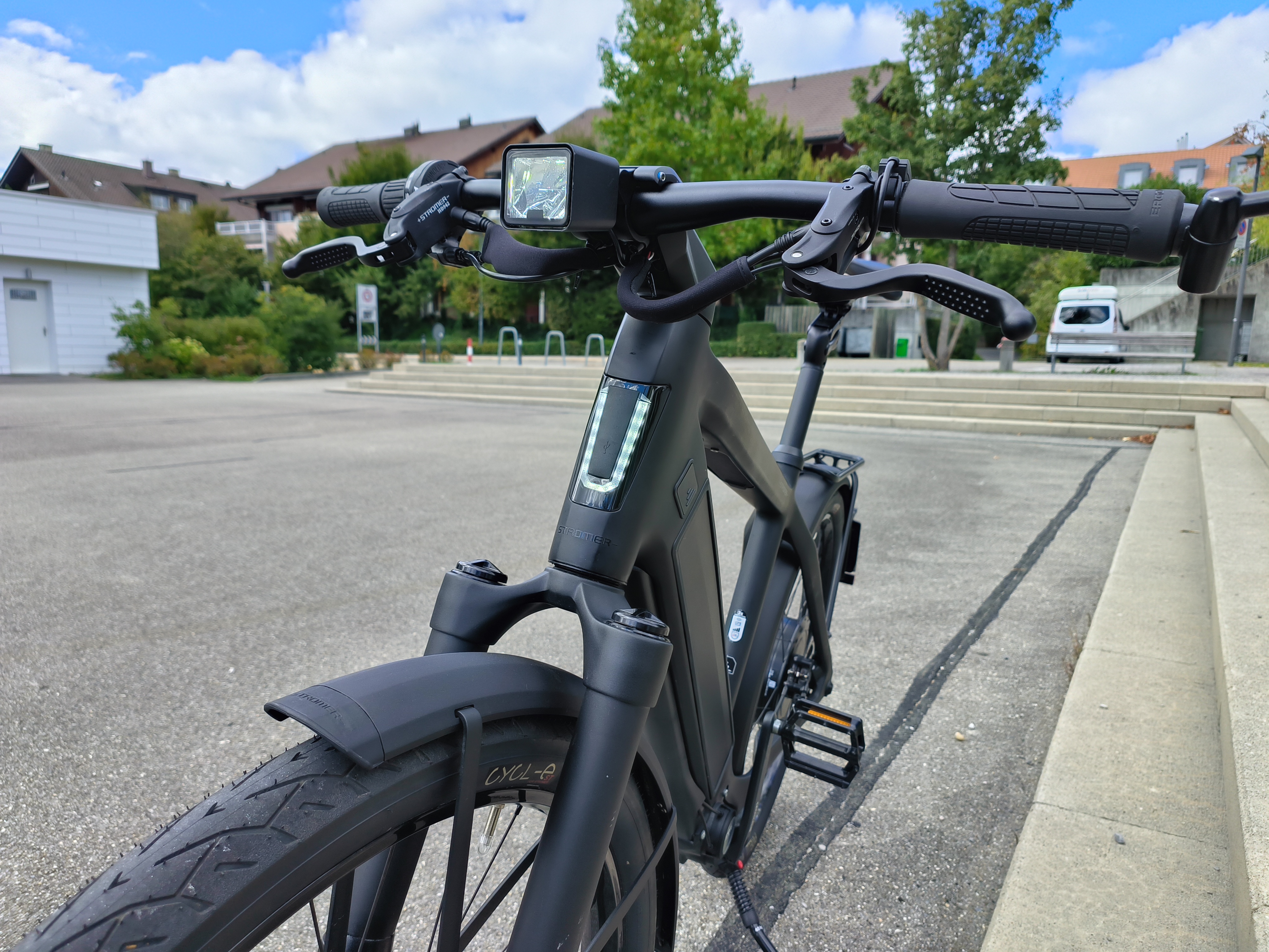 Stromer ST3 Pinion mit Scheinwerfer und Tagfahrlicht