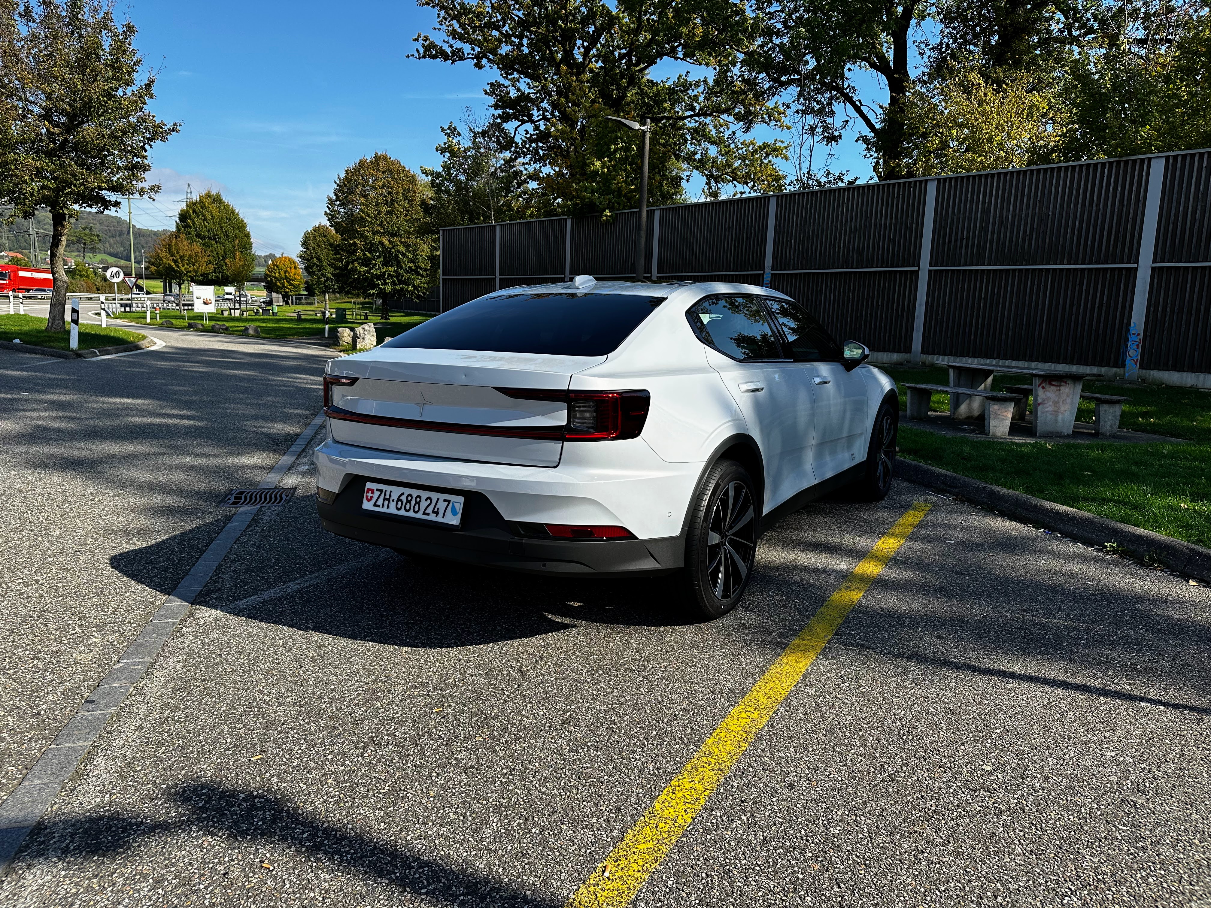 Auch von hinten ein sehr schönes Auto
