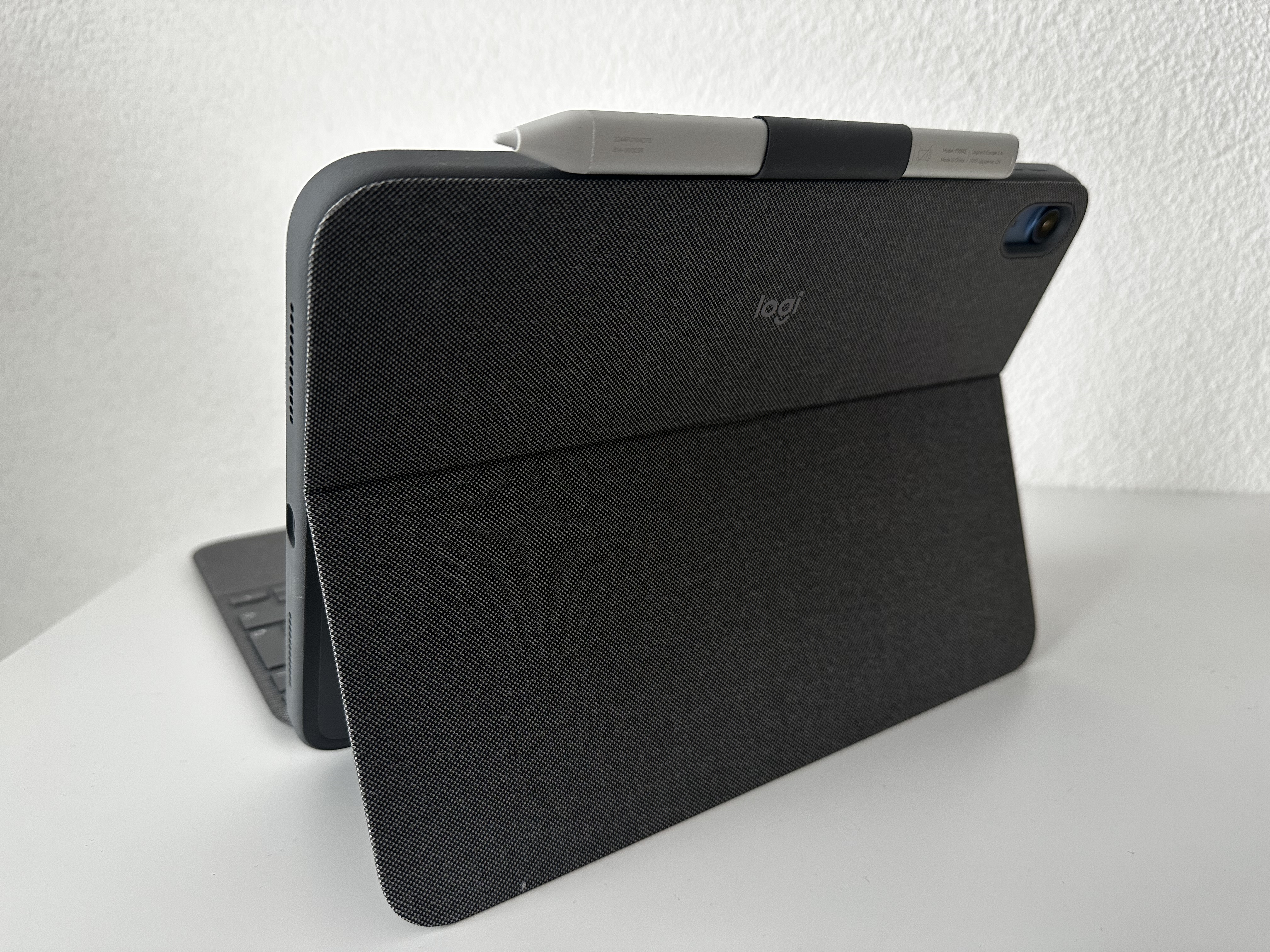 Rückseite Logitech Combo Touch