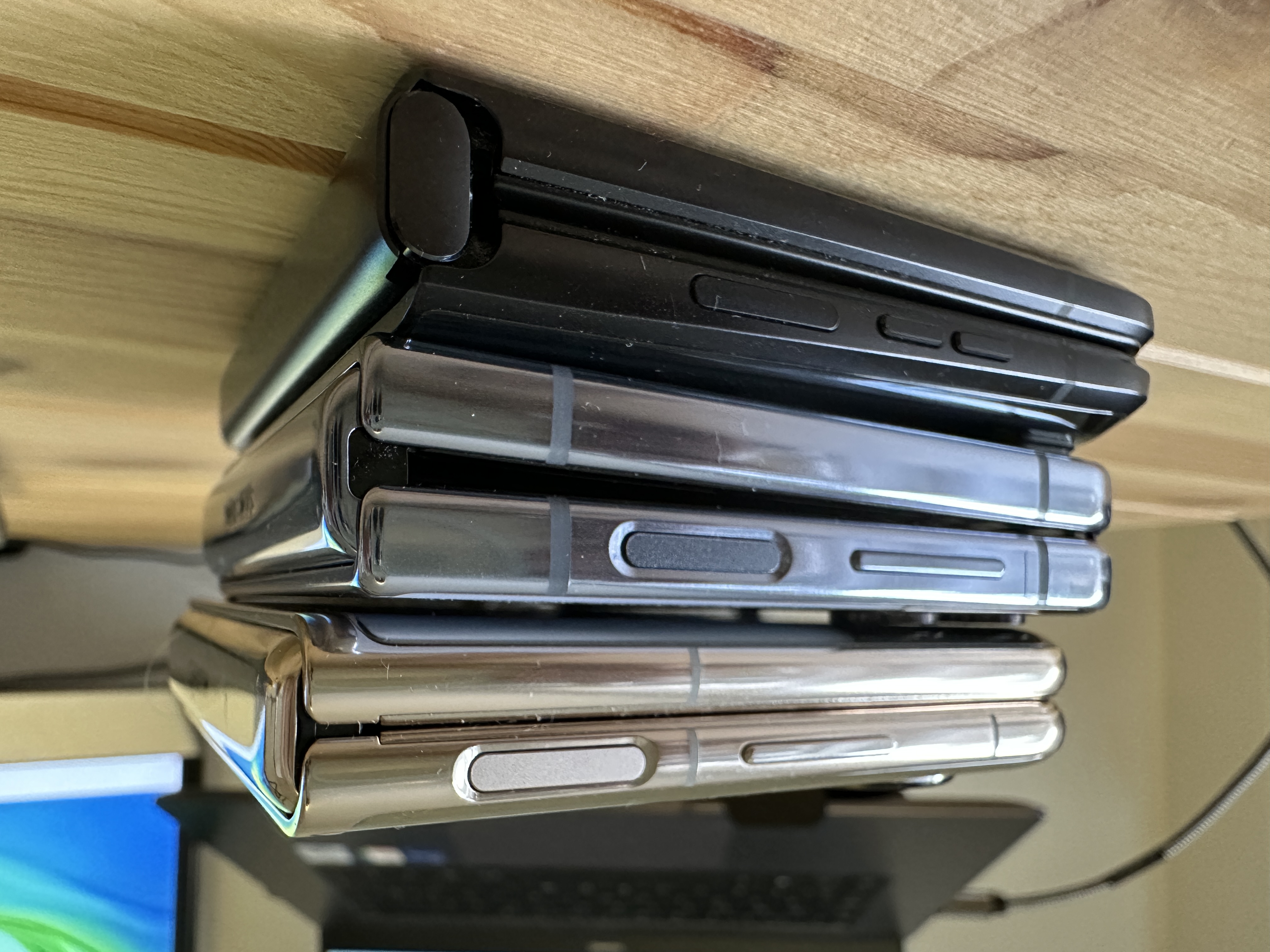 Motorola Razr im Vergleich mit anderen Foldables.