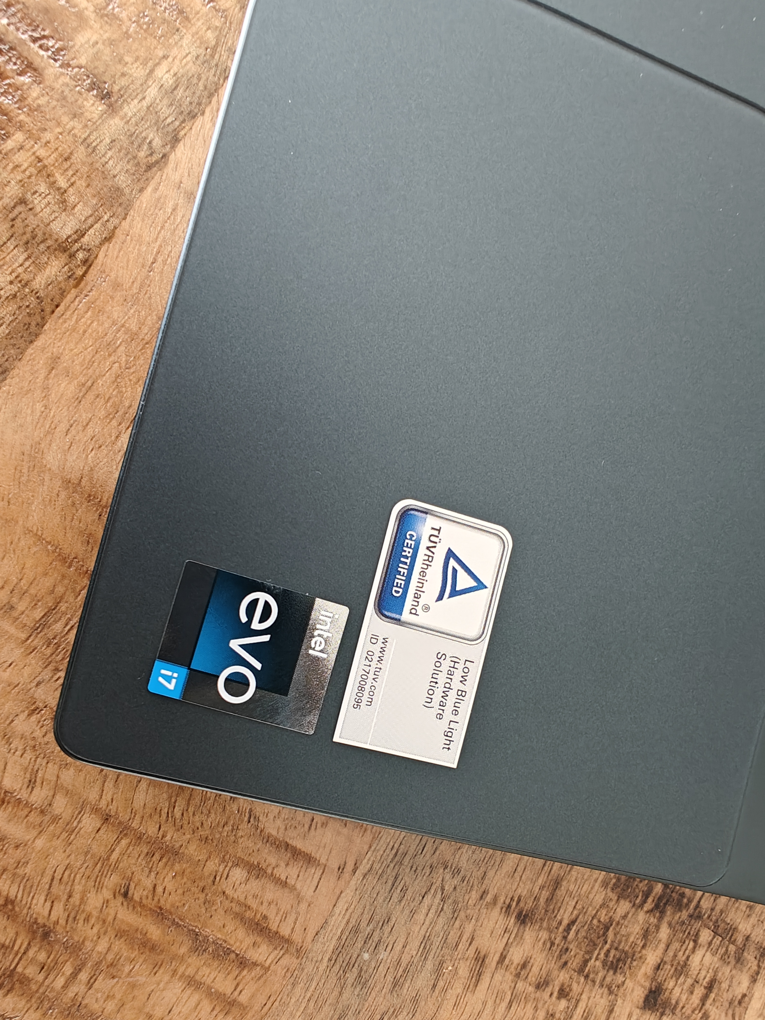 Dell Inspirion 16 Plus 7620 mit i7 im Test.