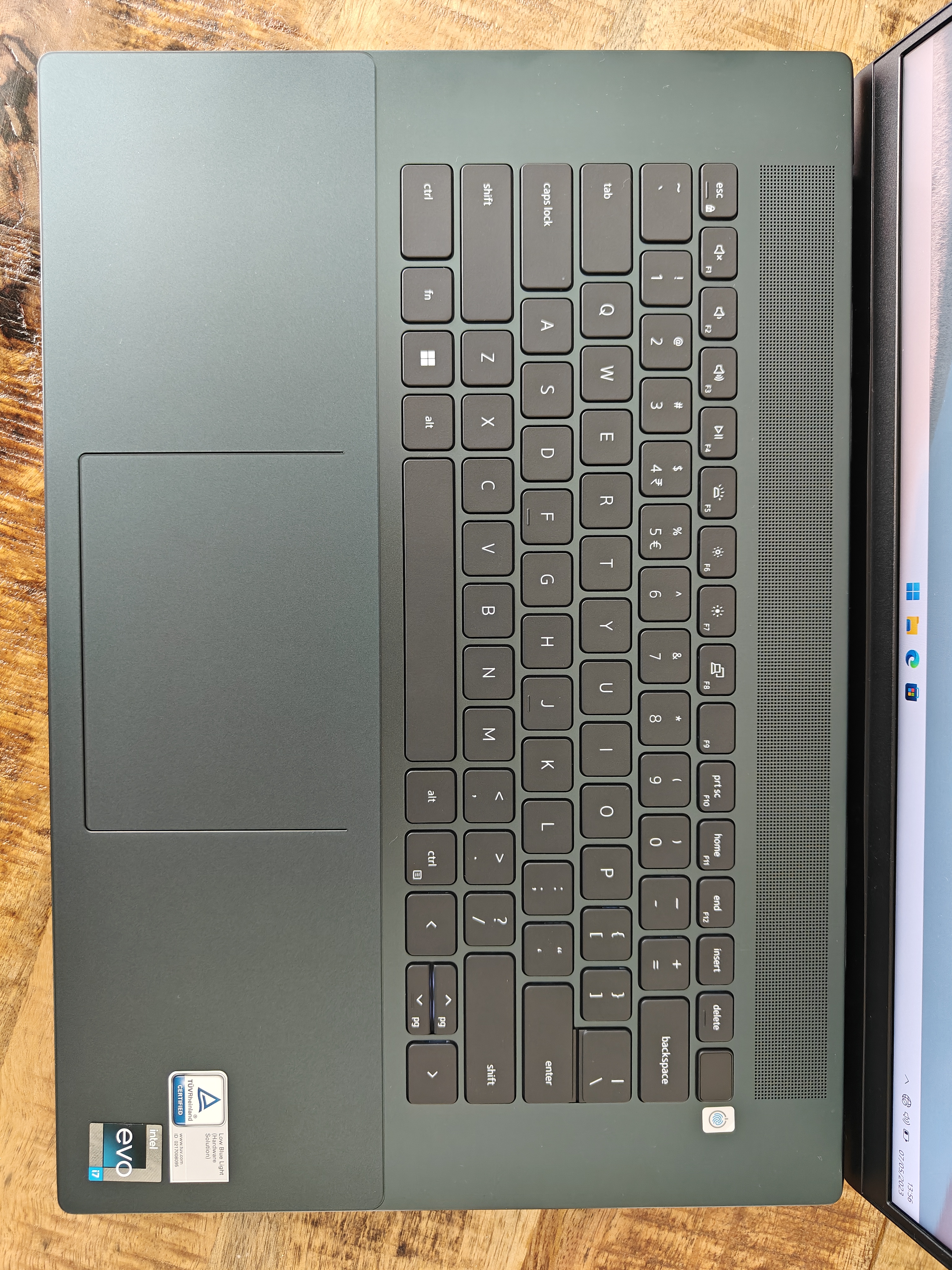 Dell Inspirion 16 Plus 7620 Test: Aussehen.