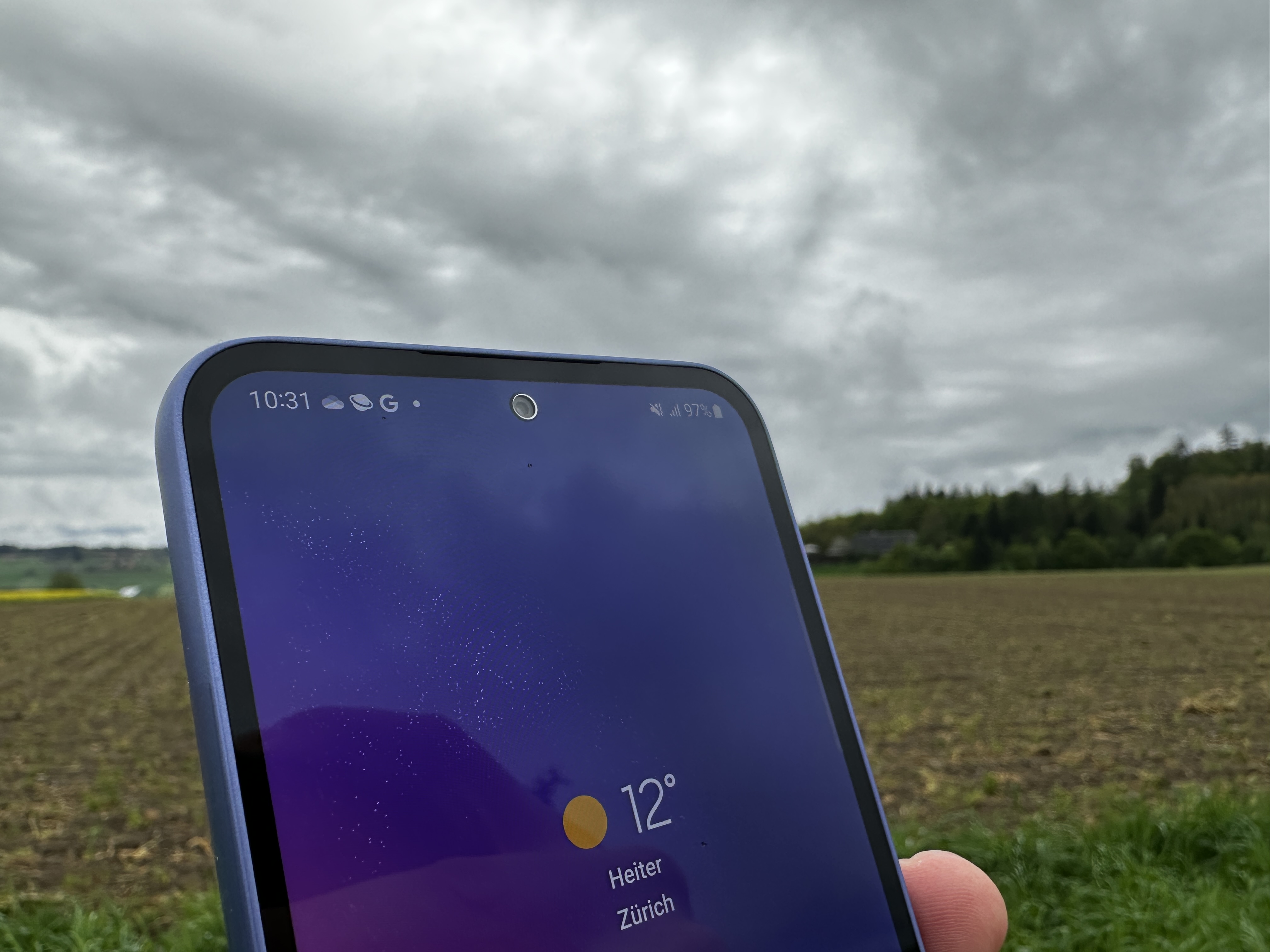 Die Punch-Hole beim Samsung Galaxy A54