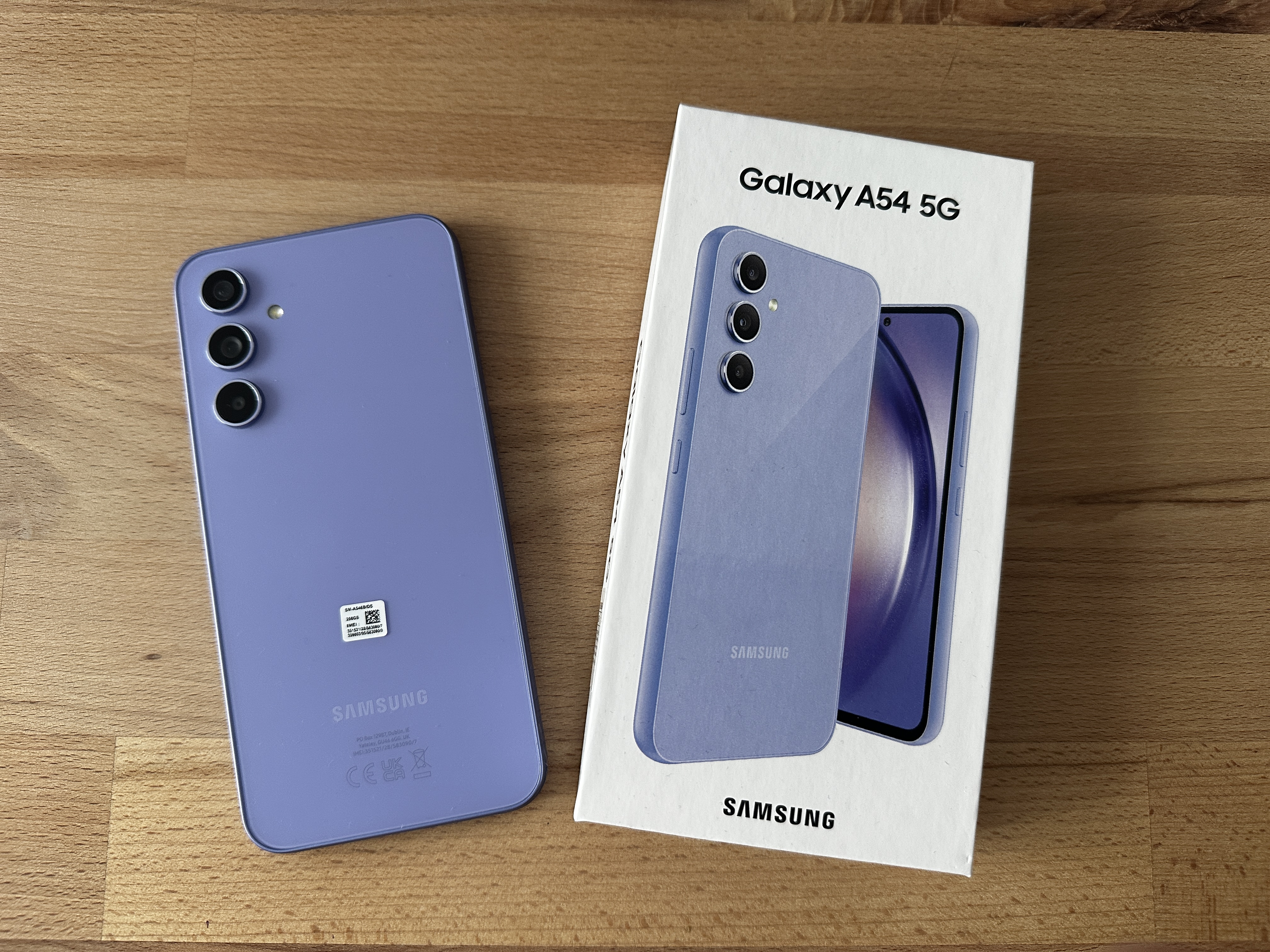 Verpackung des Samsung Galaxy A54 