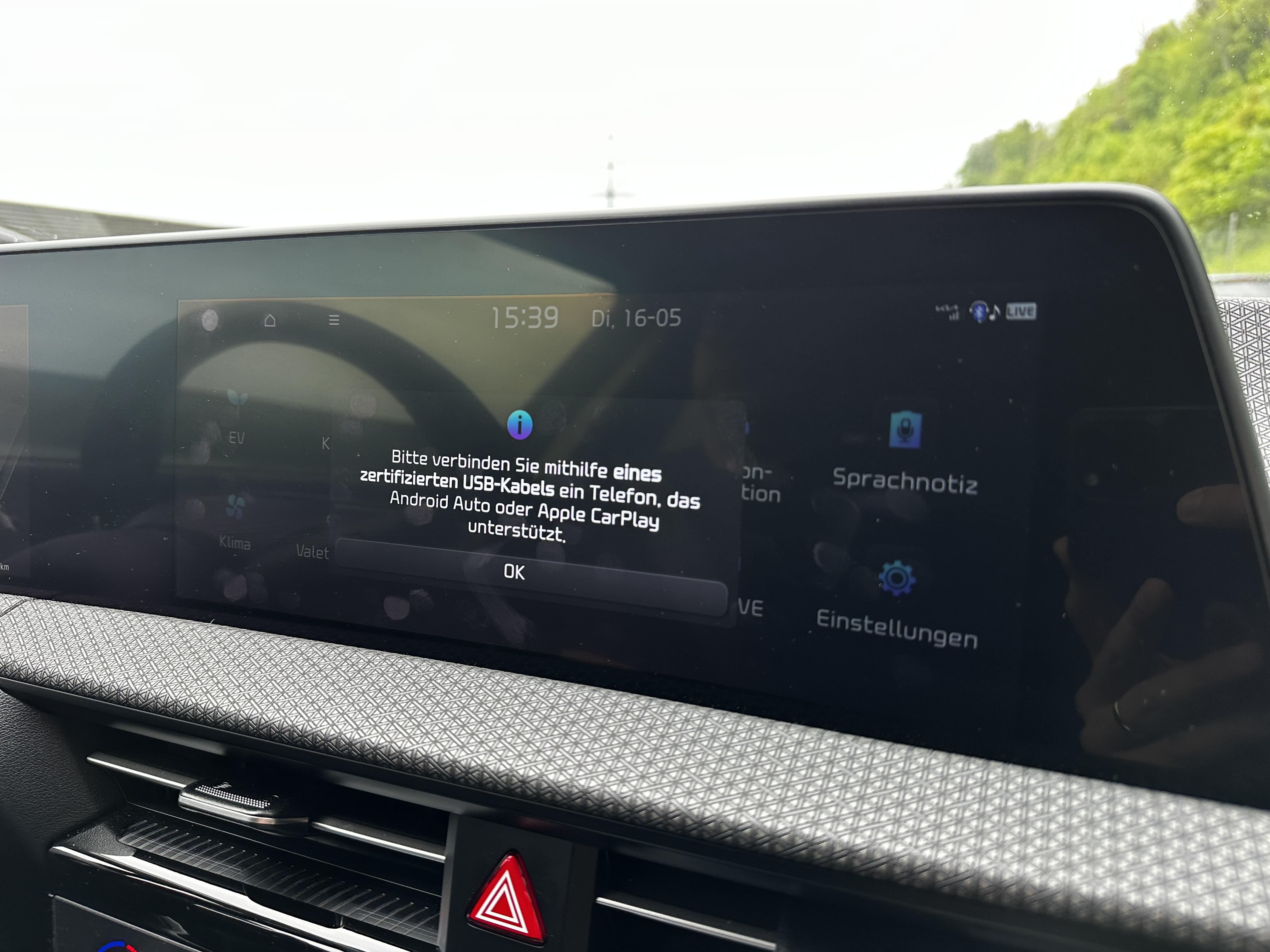 Leider nur mit Kabel nutzbar: Apple CarPlay und Android Auto