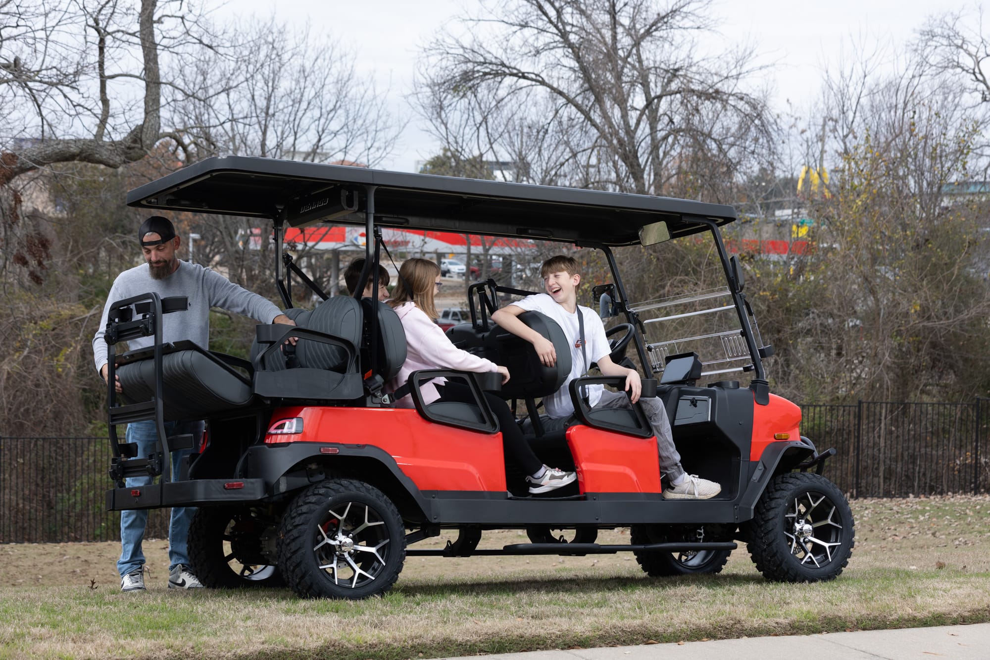 Rover XL6 by the Mural