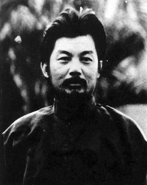 “Ice Is for Dead People”: Inflammation, Healing, and the Convergence of East and West