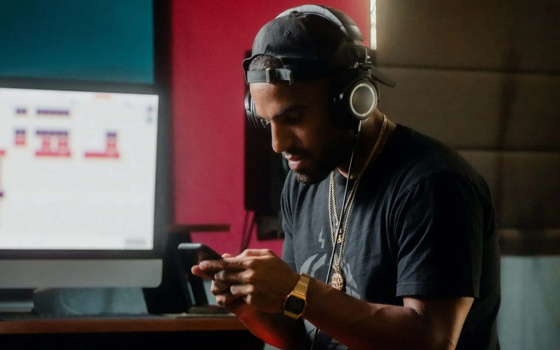 Listening to lossless music