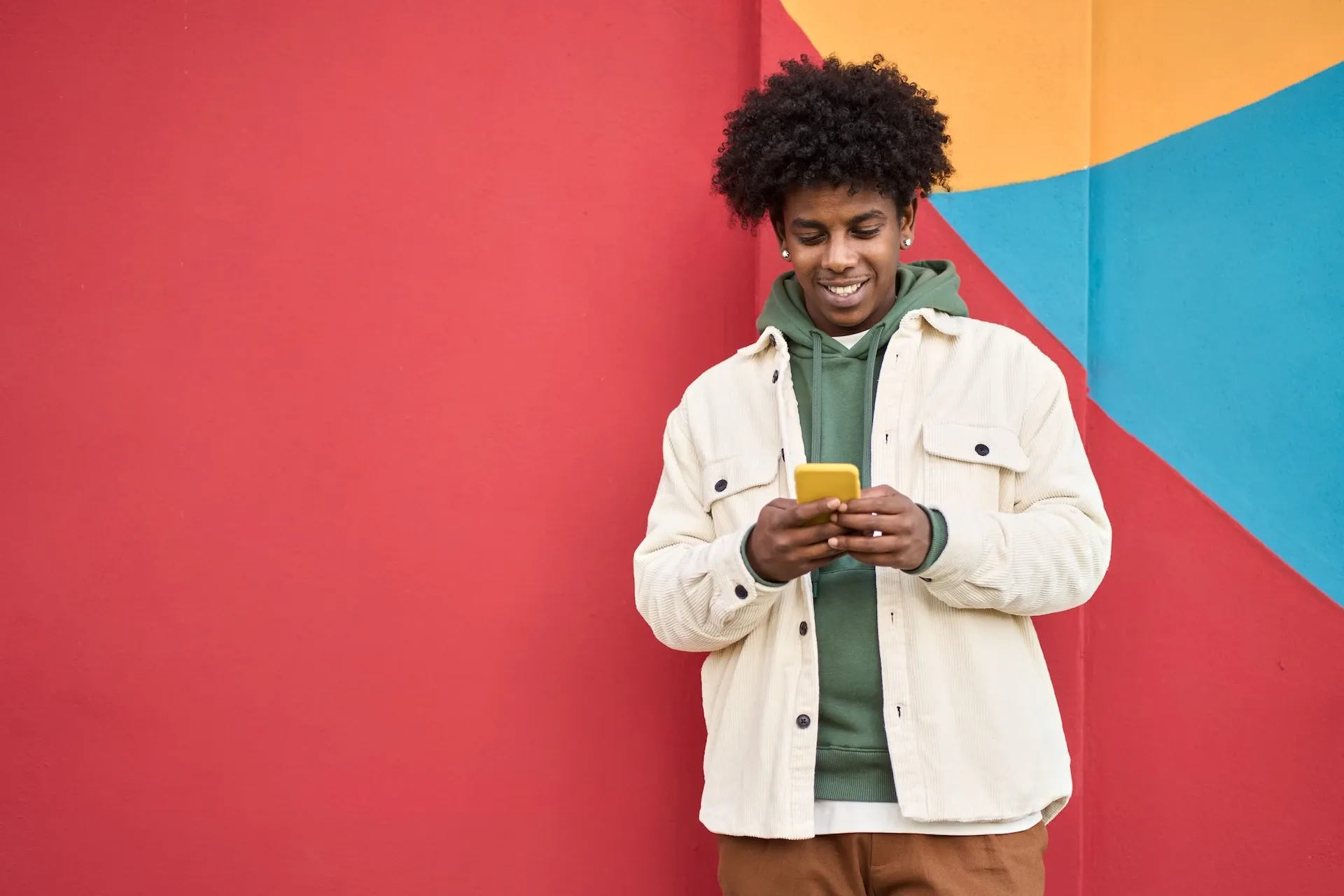 An influencer scrolling through social media 