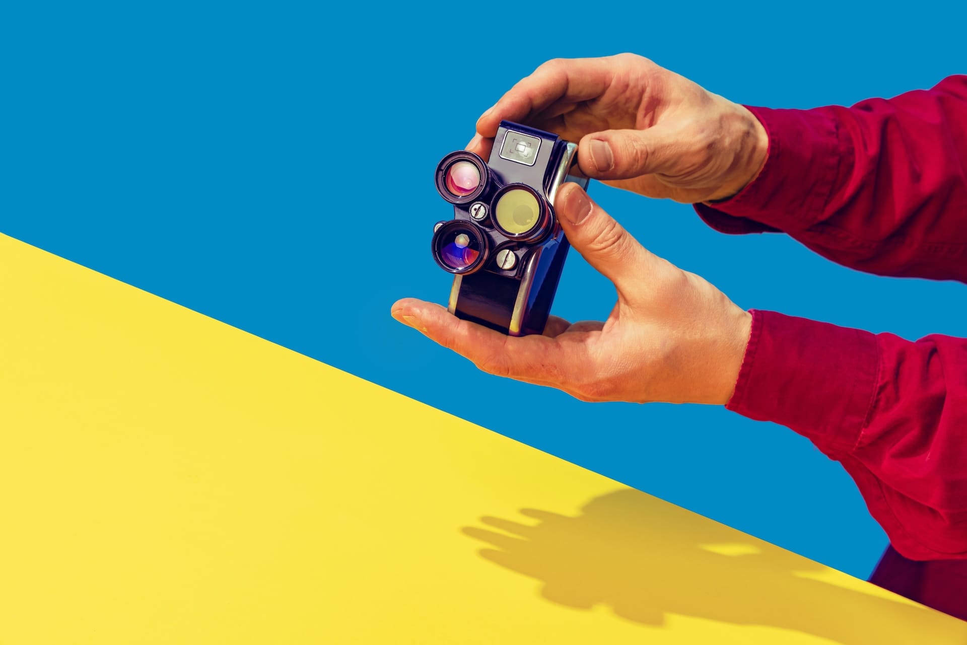 Displaying a tiny little camera 