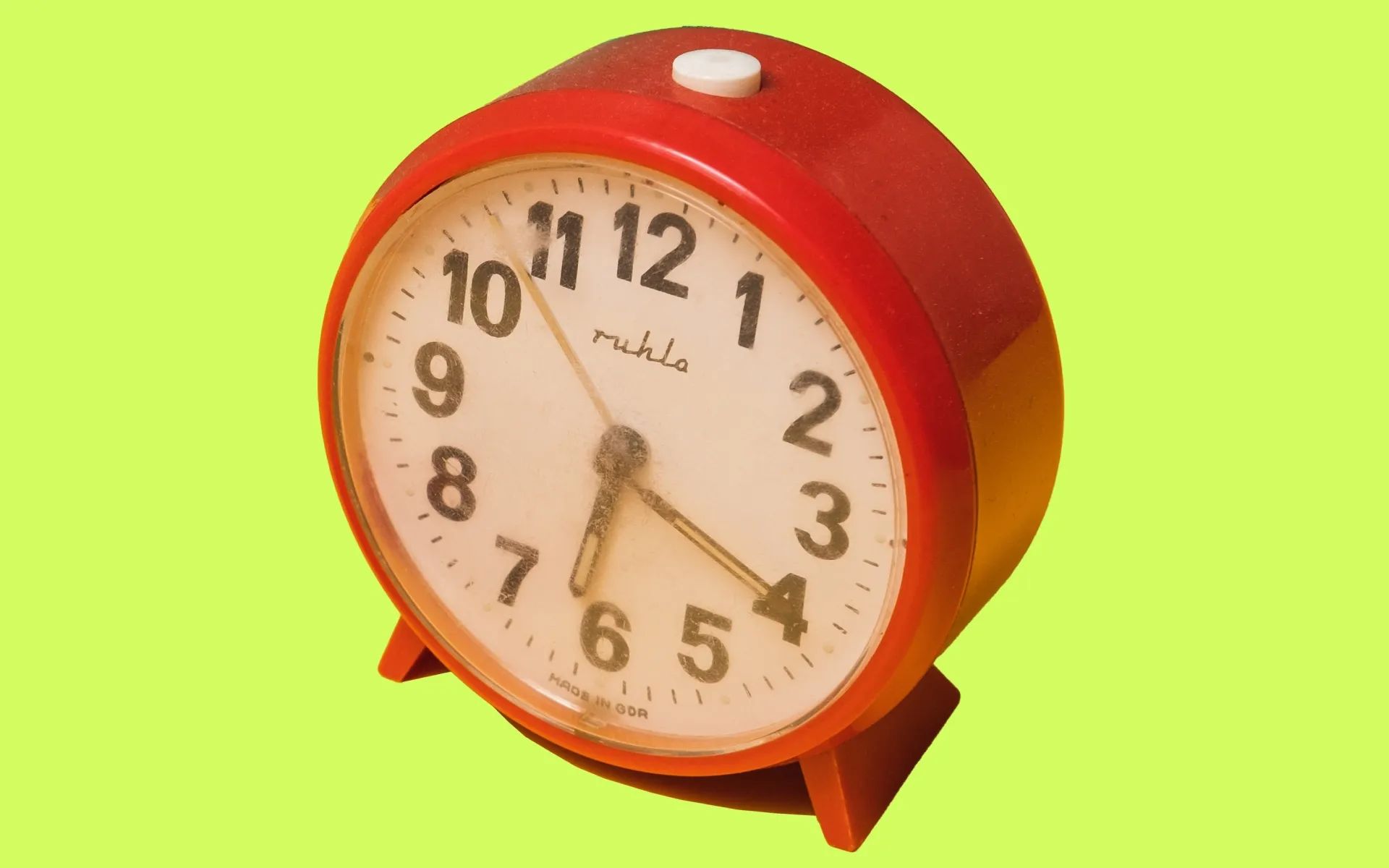 A red alarm clock