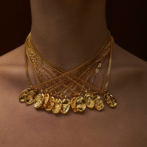 Menē 24k Gold Pendant Jewelry