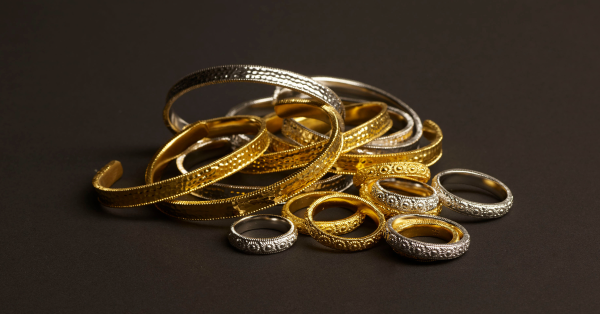 Menē 24k gold and pure platinum luxury rings and jewelry