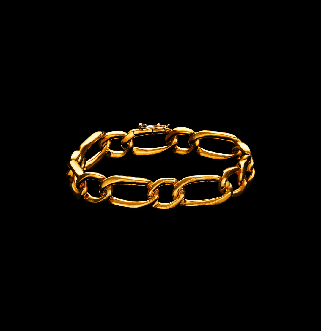 Nick Foulkes x Menē Chain Bracelet in 24k gold.