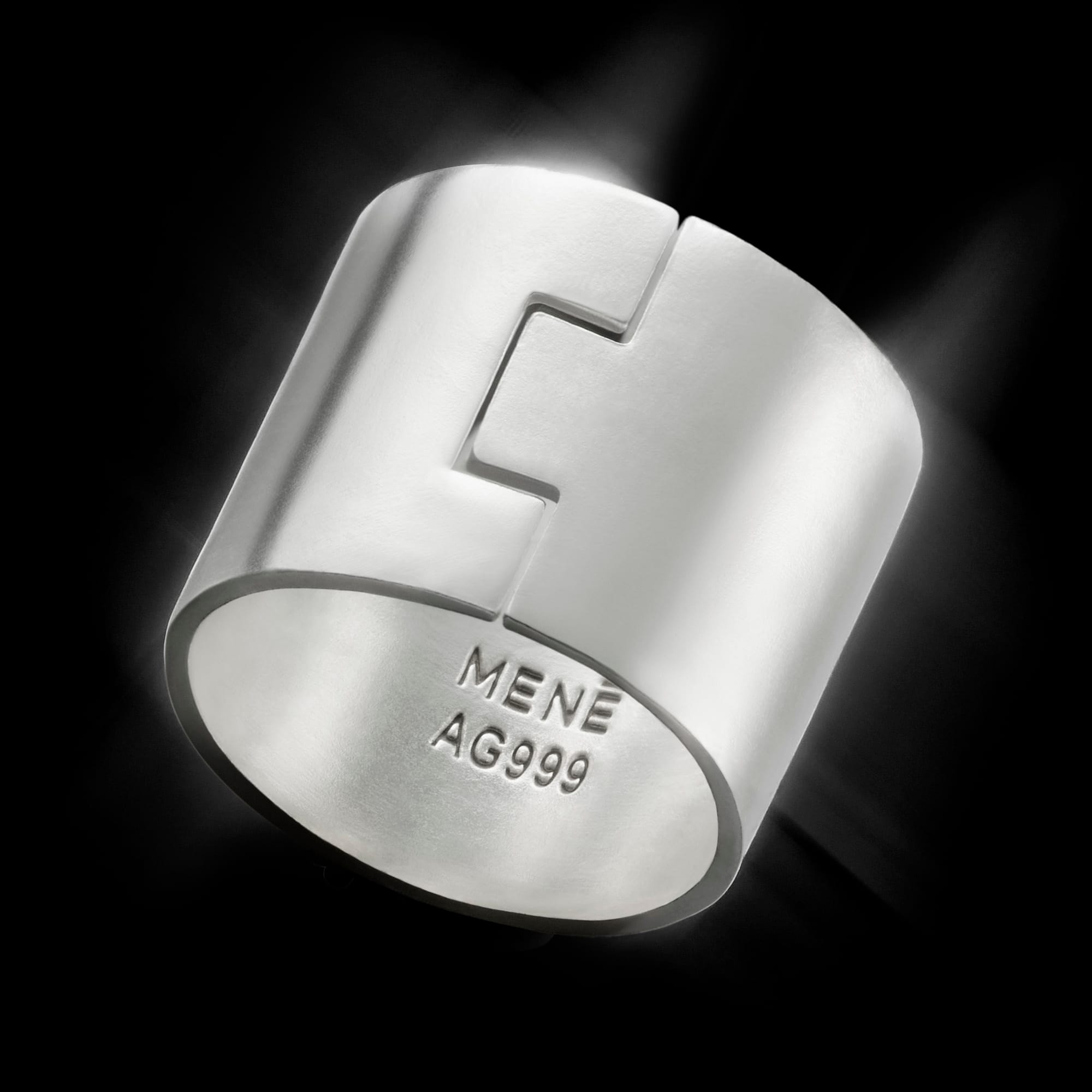 Menē pure silver Interlock Ring.